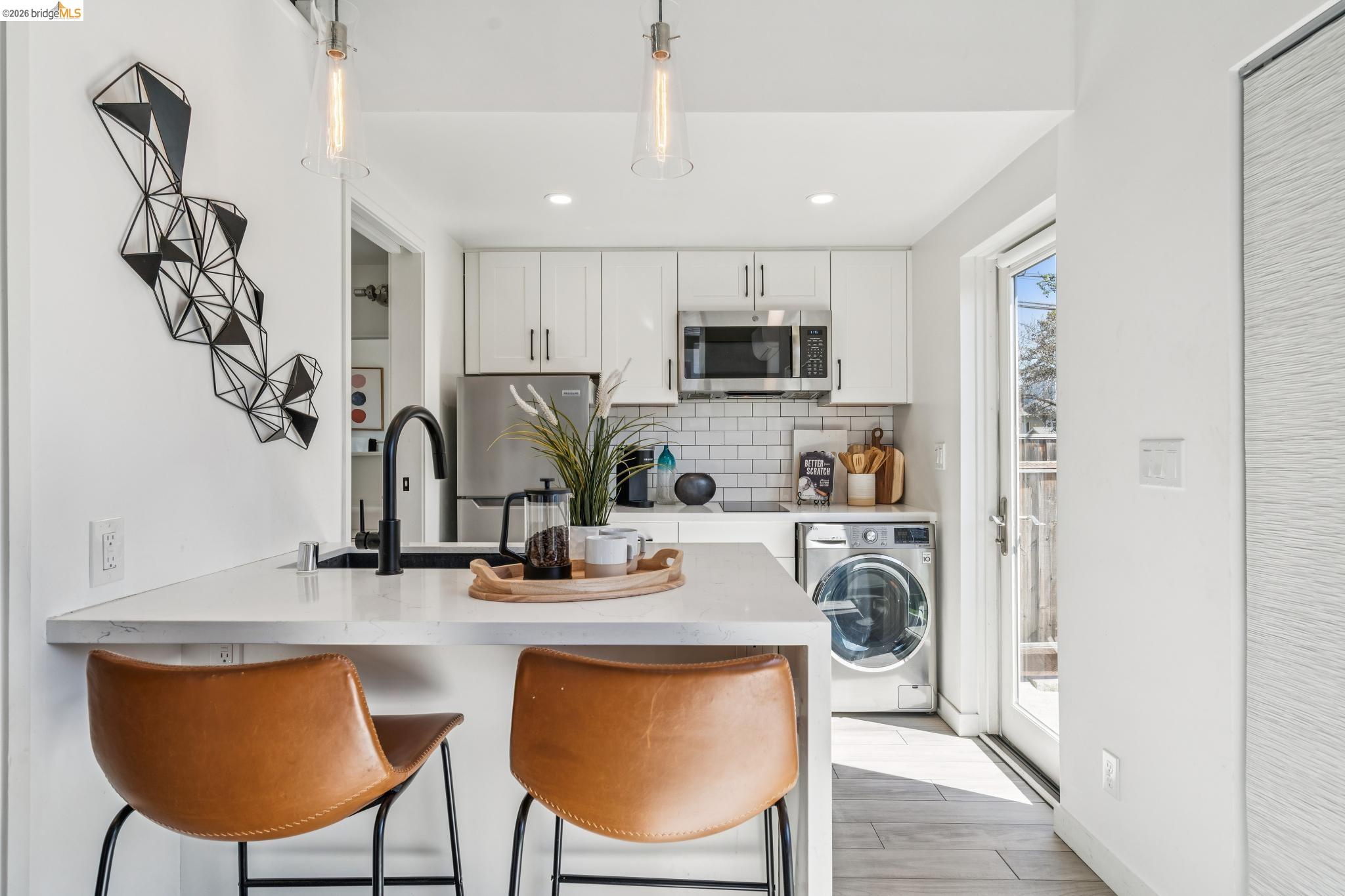 Detail Gallery Image 35 of 48 For 1550 Havenscourt Blvd, Oakland,  CA 94621 - – Beds | – Baths