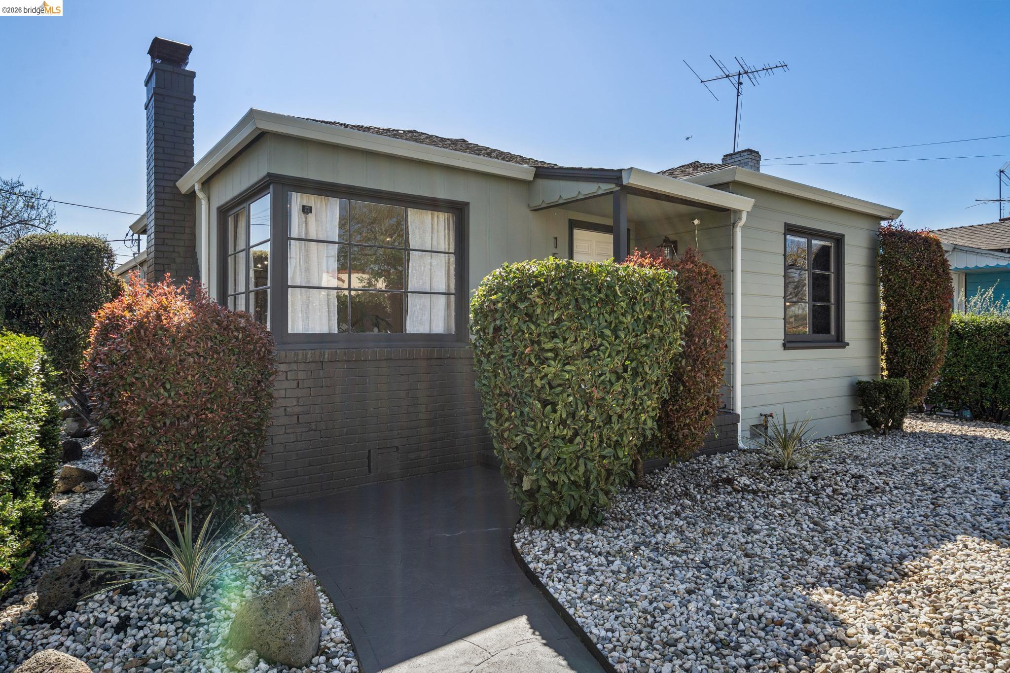 Detail Gallery Image 47 of 48 For 1550 Havenscourt Blvd, Oakland,  CA 94621 - – Beds | – Baths