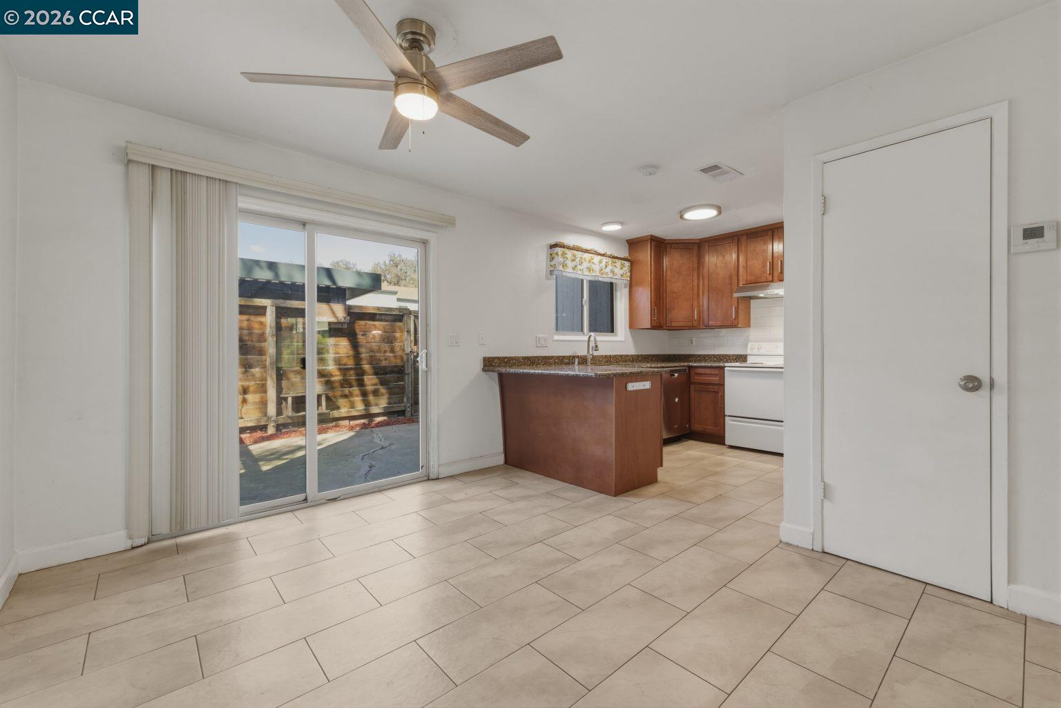 Photo #12: 41127114 Listing: Photo #12