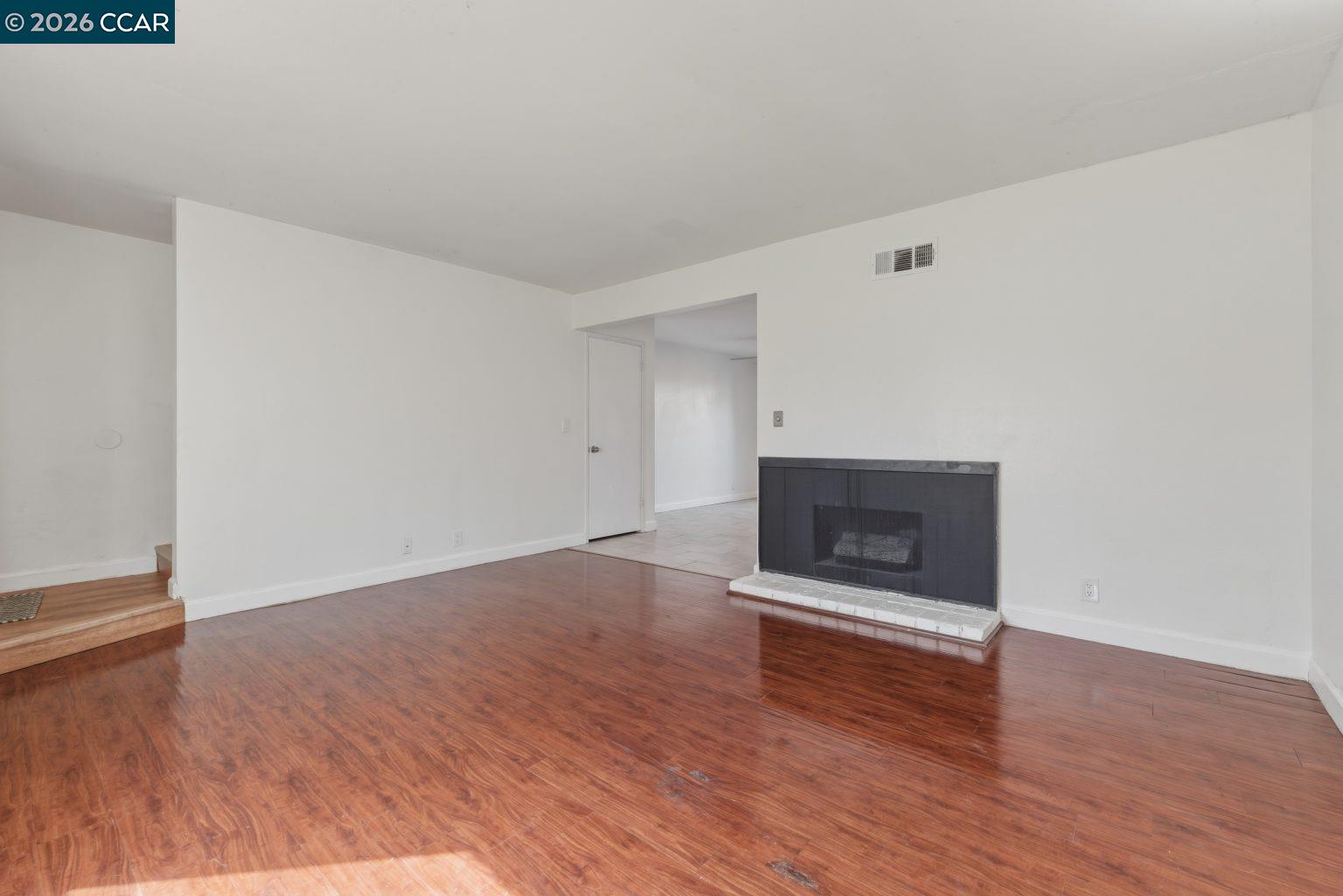 Photo #6: 41127114 Listing: Photo #6