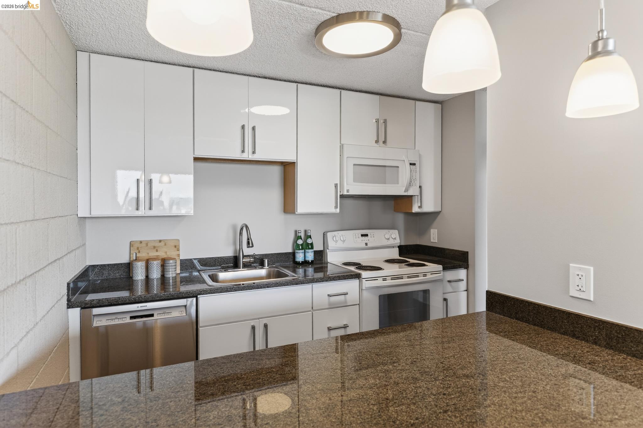 Photo #12: 41127115 Listing: Photo #12