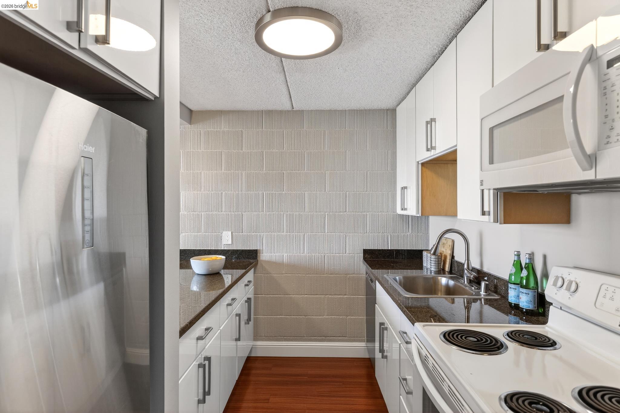 Photo #13: 41127115 Listing: Photo #13