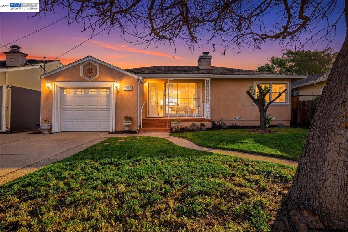 Detail Gallery Image 2 of 42 For 17790 via Arriba, San Lorenzo,  CA 94580 - 3 Beds | 2 Baths