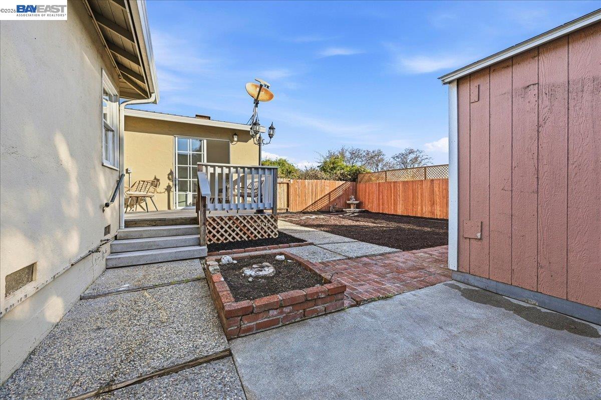 Detail Gallery Image 36 of 42 For 17790 via Arriba, San Lorenzo,  CA 94580 - 3 Beds | 2 Baths