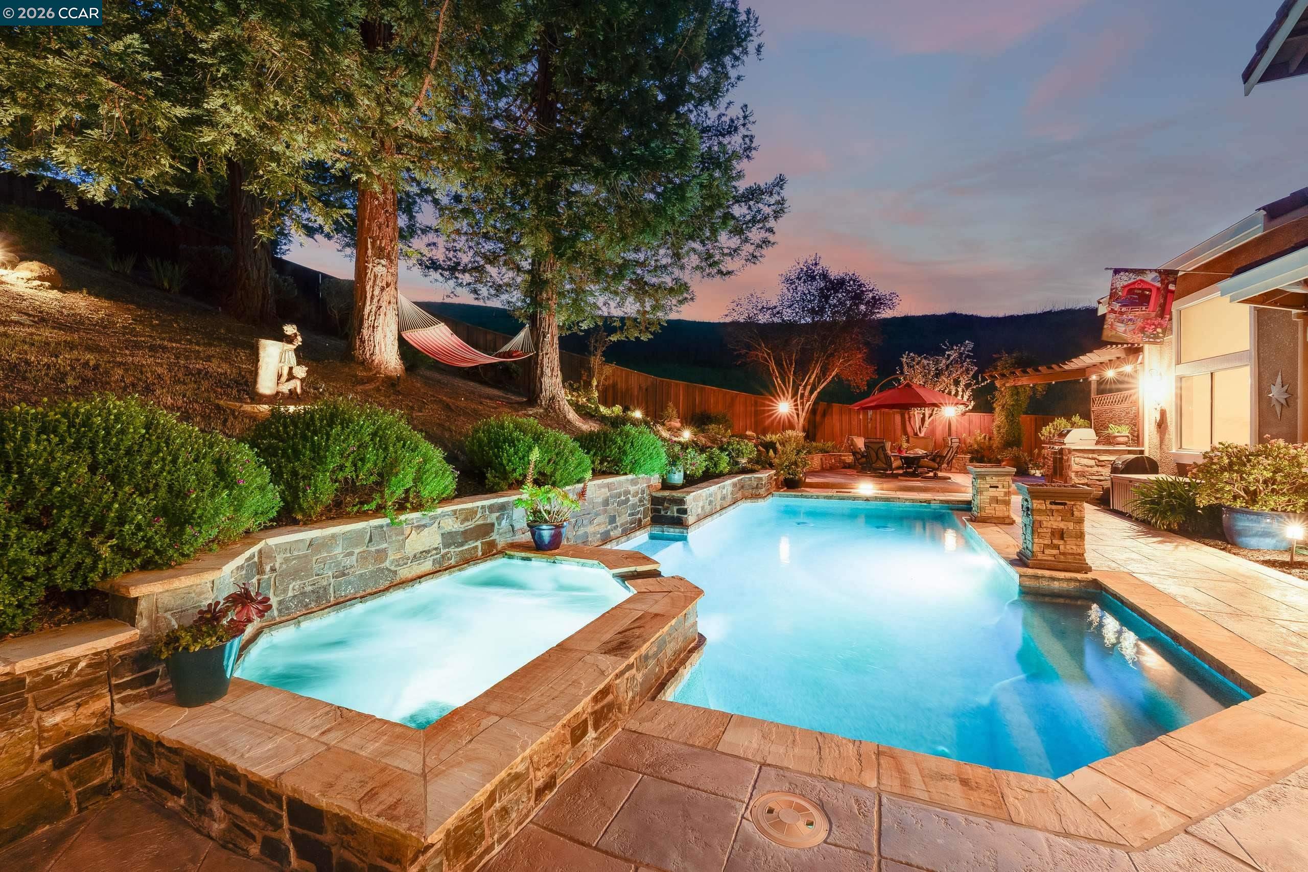 Detail Gallery Image 2 of 58 For 25 Westbourne Court, Danville,  CA 94506 - 5 Beds | 3 Baths