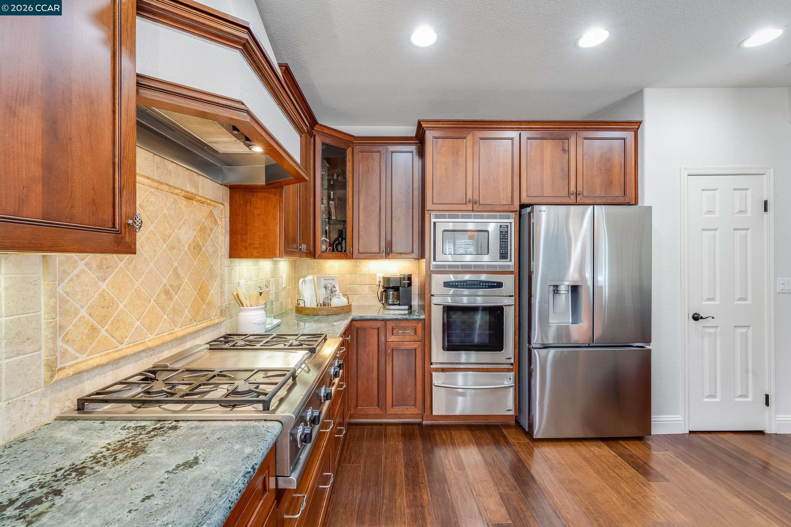 Detail Gallery Image 12 of 58 For 25 Westbourne Court, Danville,  CA 94506 - 5 Beds | 3 Baths