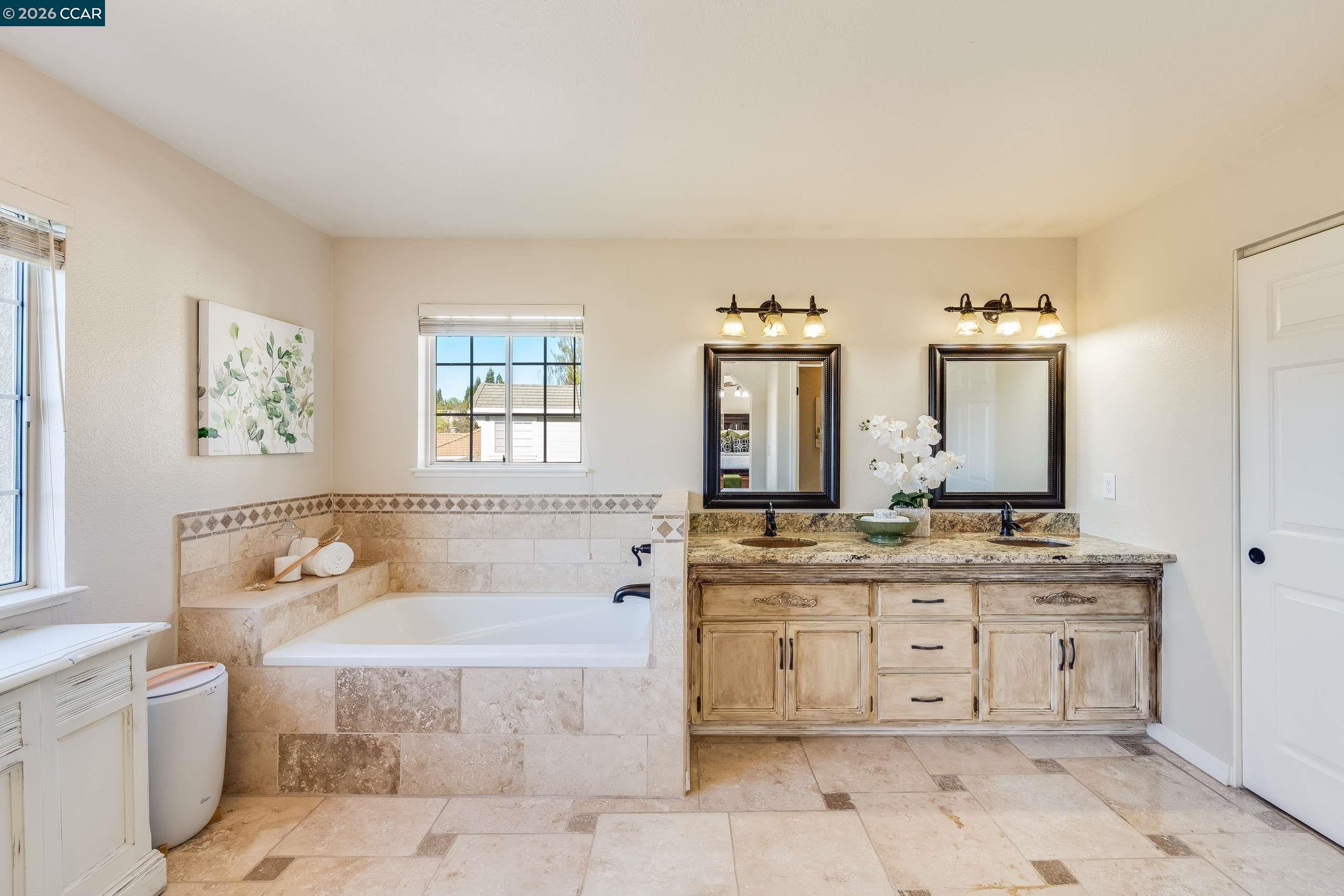 Detail Gallery Image 20 of 58 For 25 Westbourne Court, Danville,  CA 94506 - 5 Beds | 3 Baths