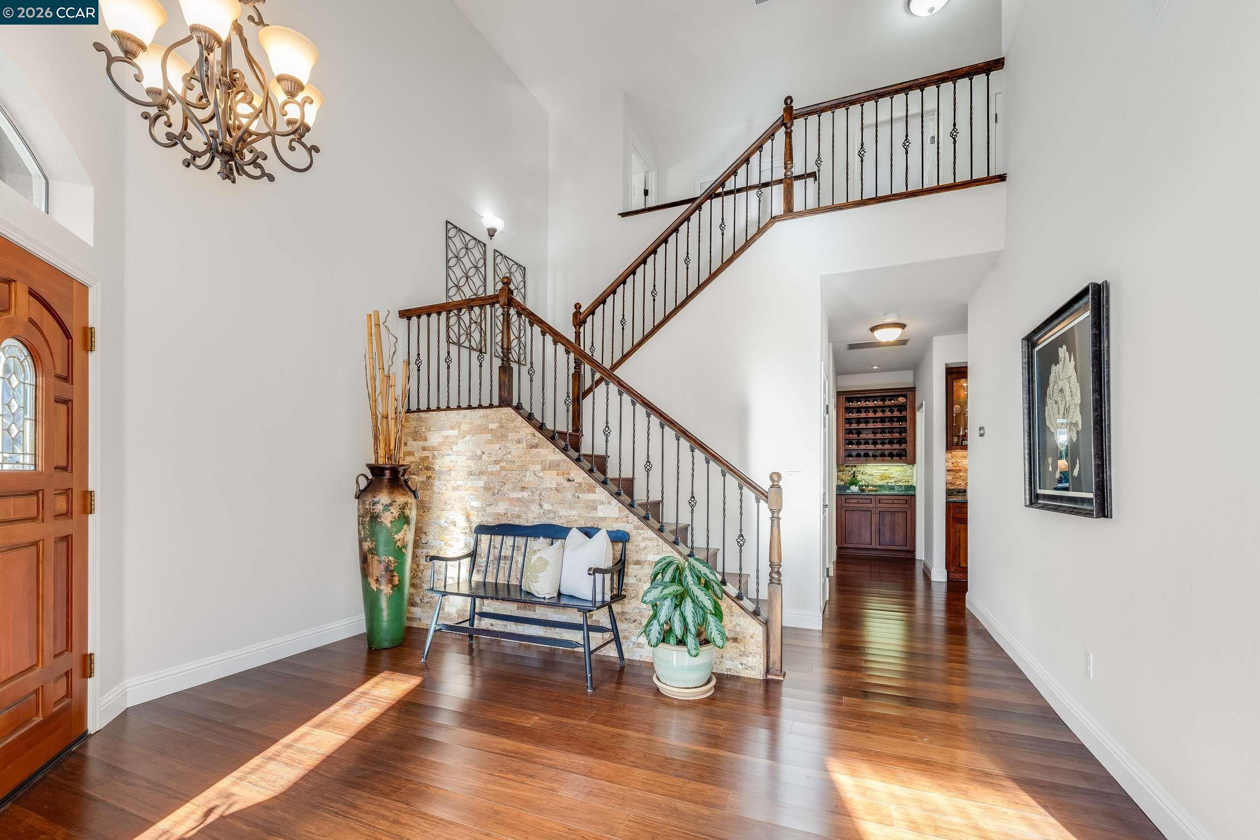 Detail Gallery Image 5 of 58 For 25 Westbourne Court, Danville,  CA 94506 - 5 Beds | 3 Baths