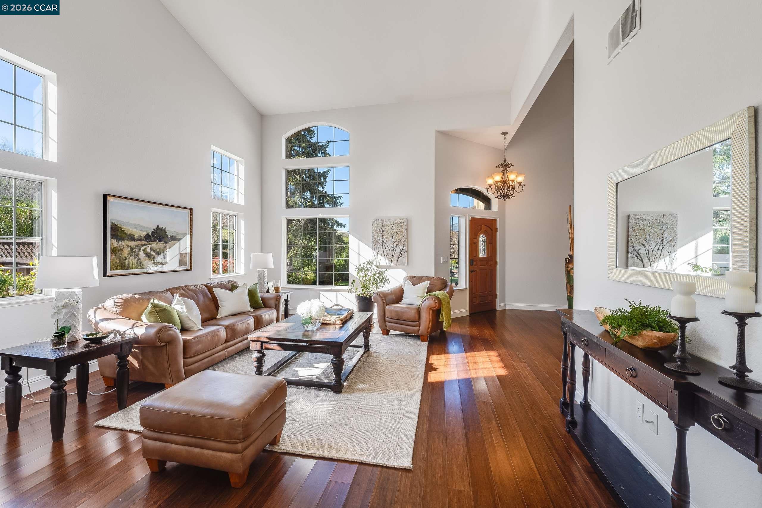 Detail Gallery Image 6 of 58 For 25 Westbourne Court, Danville,  CA 94506 - 5 Beds | 3 Baths