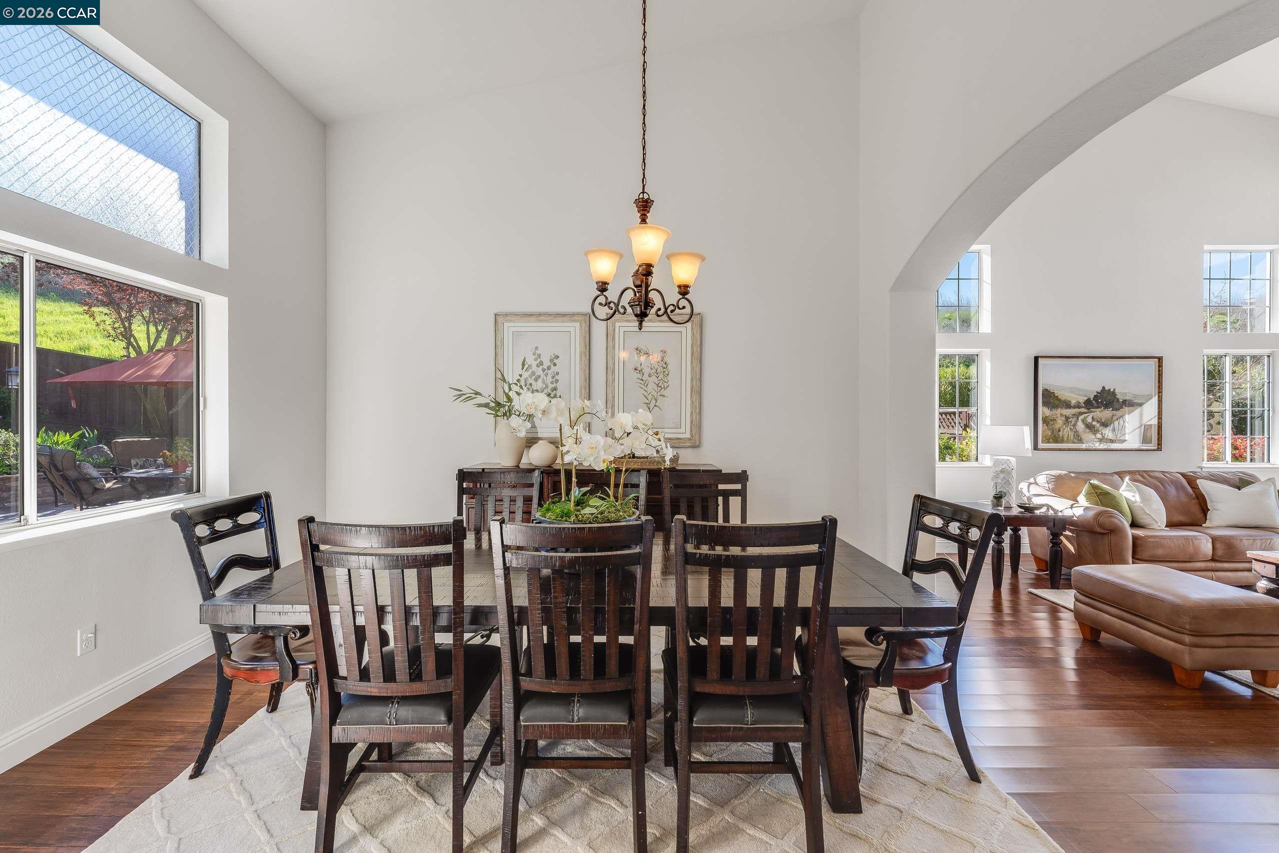 Detail Gallery Image 8 of 58 For 25 Westbourne Court, Danville,  CA 94506 - 5 Beds | 3 Baths