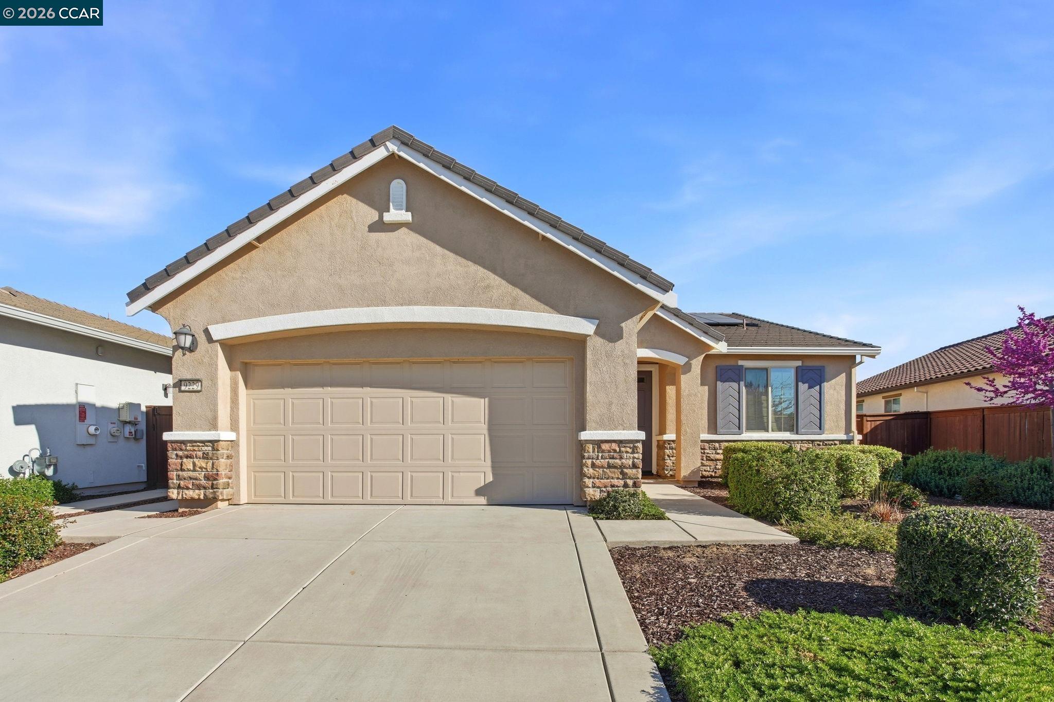 Detail Gallery Image 2 of 31 For 9229 Thimbleberry Drive, Sacramento,  CA 95829 - 2 Beds | 2 Baths