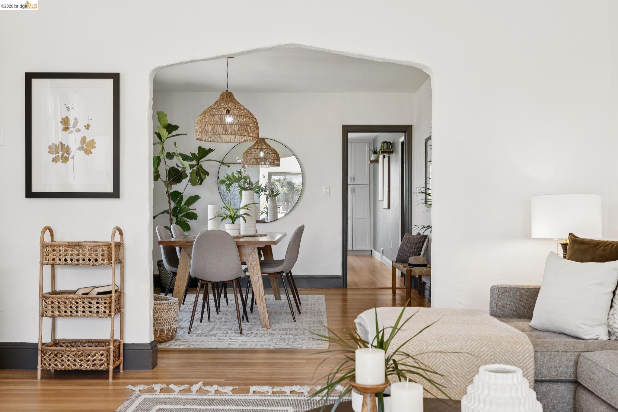 Detail Gallery Image 8 of 59 For 1509 Francis St, Albany,  CA 94706 - 3 Beds | 2 Baths