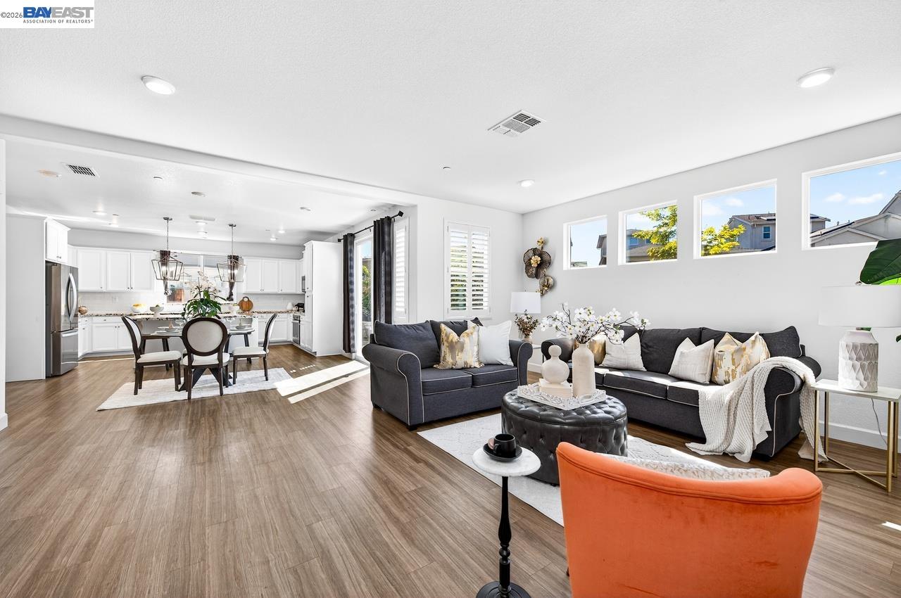 4176 Healdsburg Way, Dublin, CA, 94568