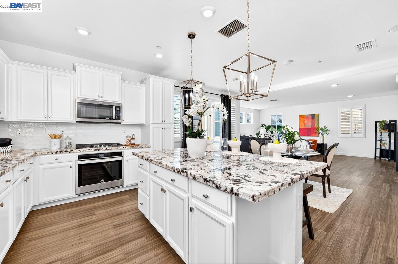 4176 Healdsburg Way, Dublin, CA, 94568