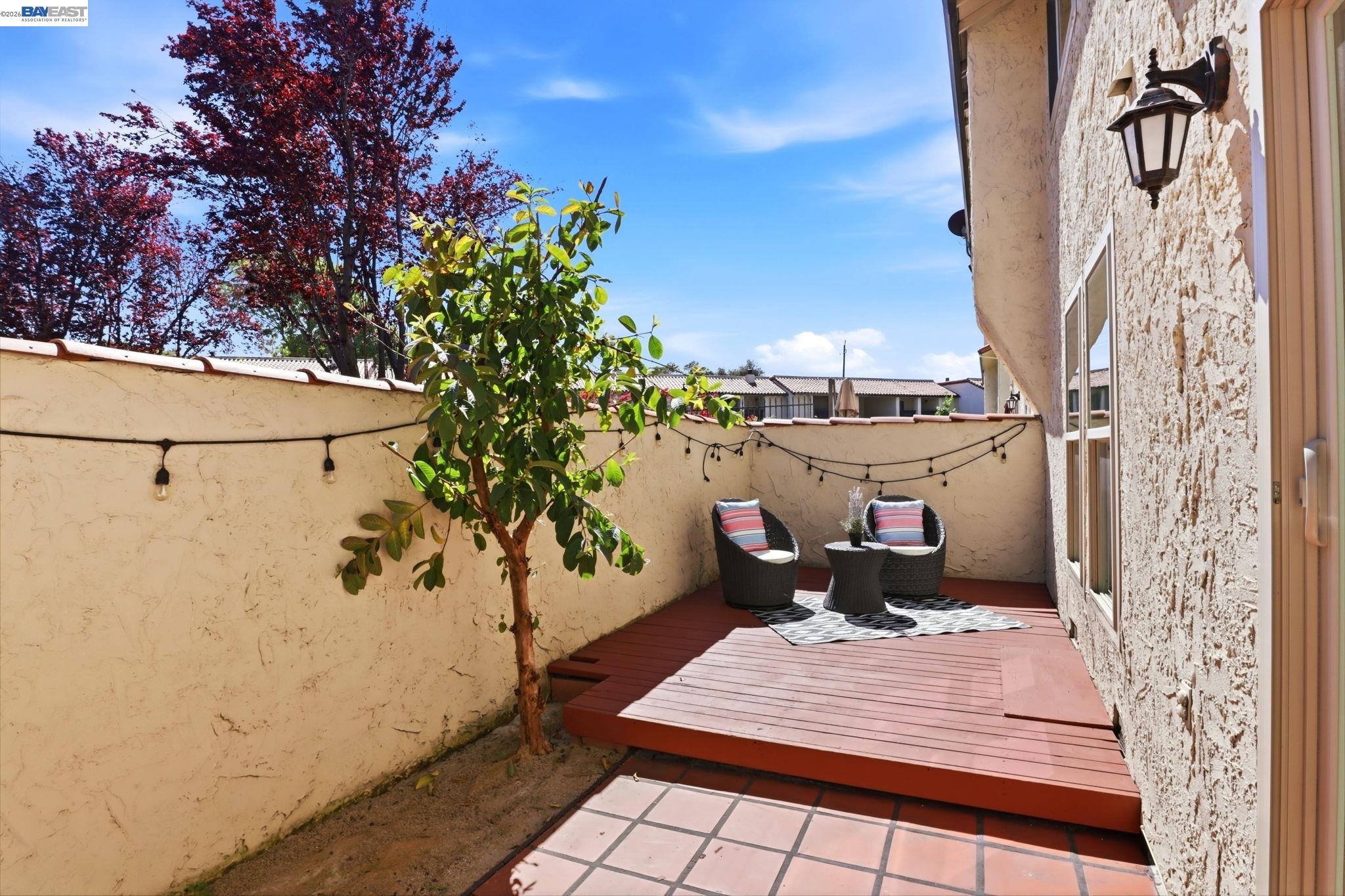 Detail Gallery Image 35 of 42 For 410 Puerto Pl, Hayward,  CA 94541 - 2 Beds | 2/1 Baths