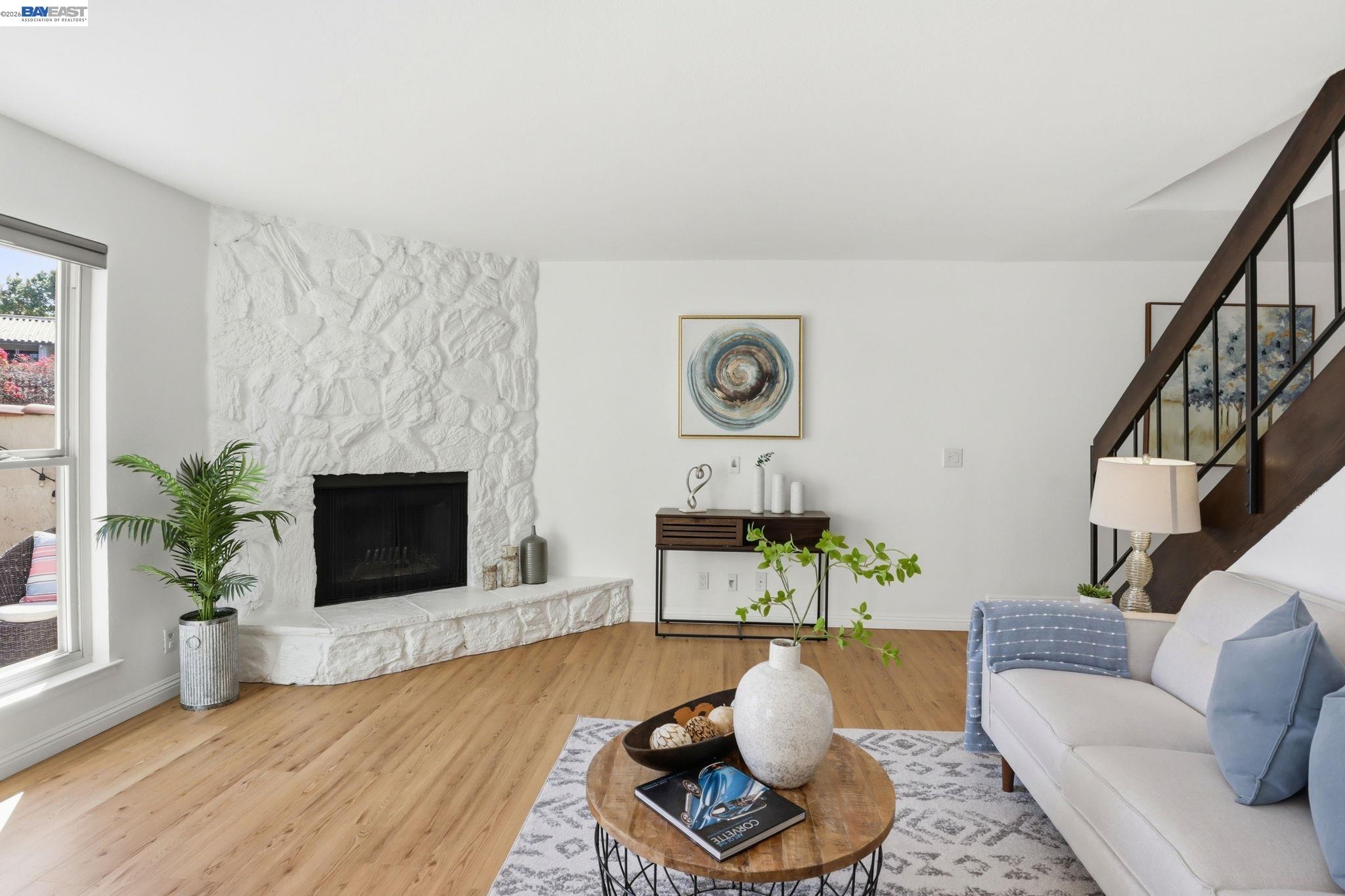 Detail Gallery Image 5 of 42 For 410 Puerto Pl, Hayward,  CA 94541 - 2 Beds | 2/1 Baths