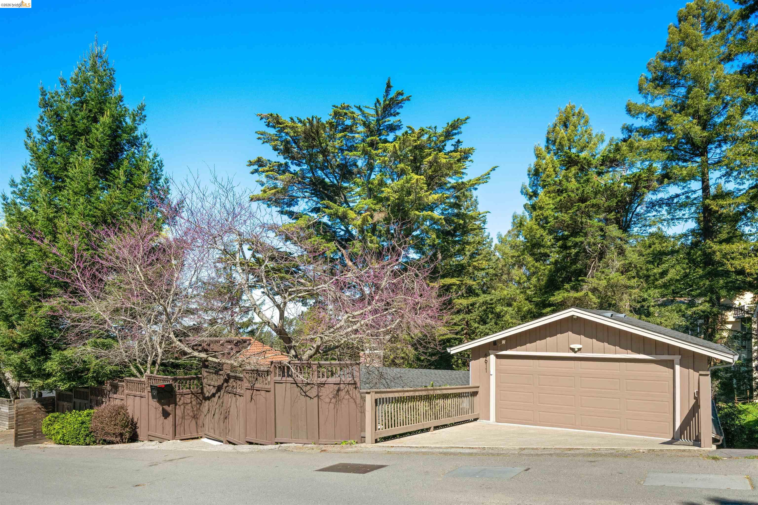 6611 Ascot Dr, Oakland, CA, 94611