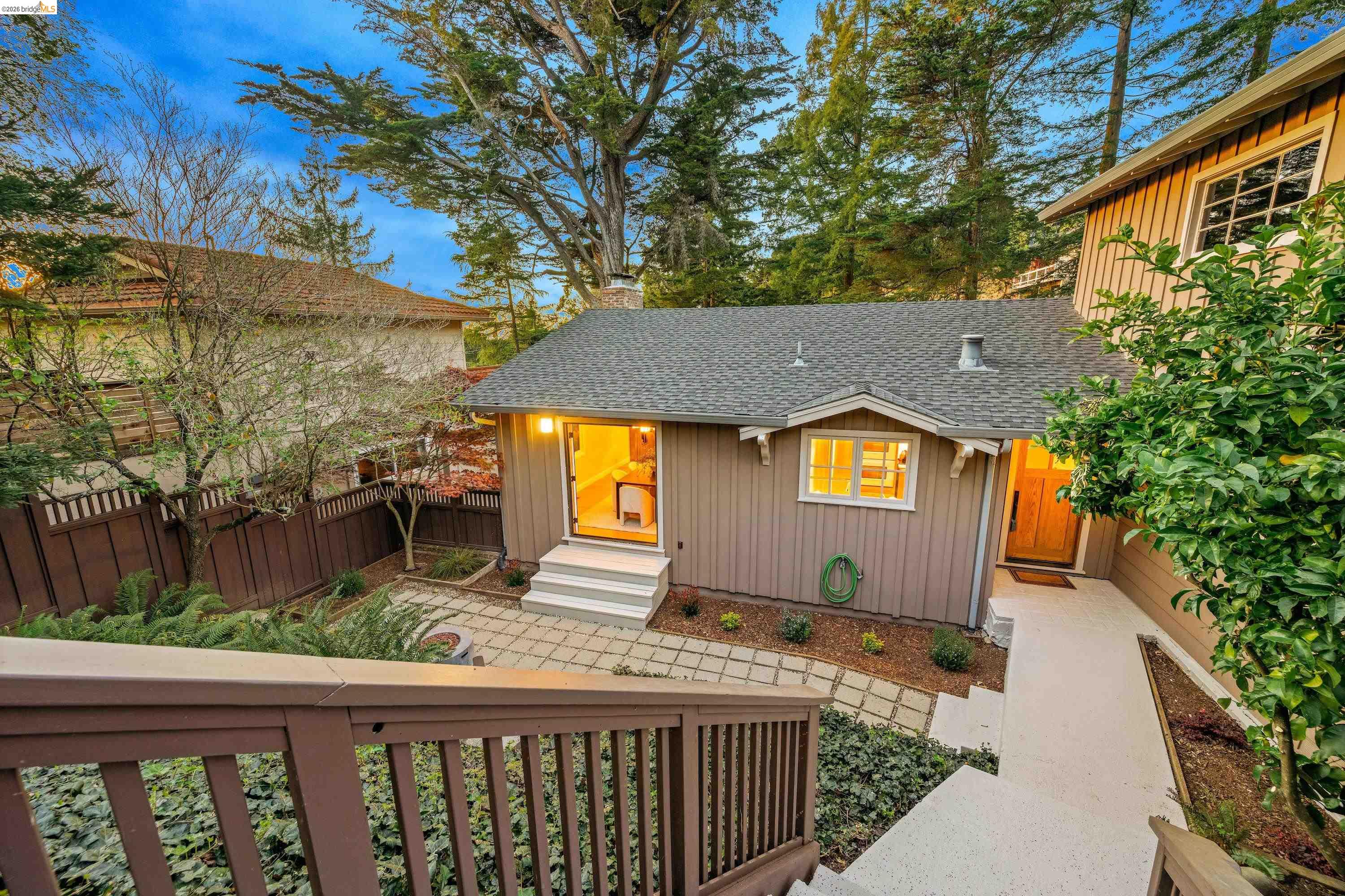 6611 Ascot Dr, Oakland, CA, 94611