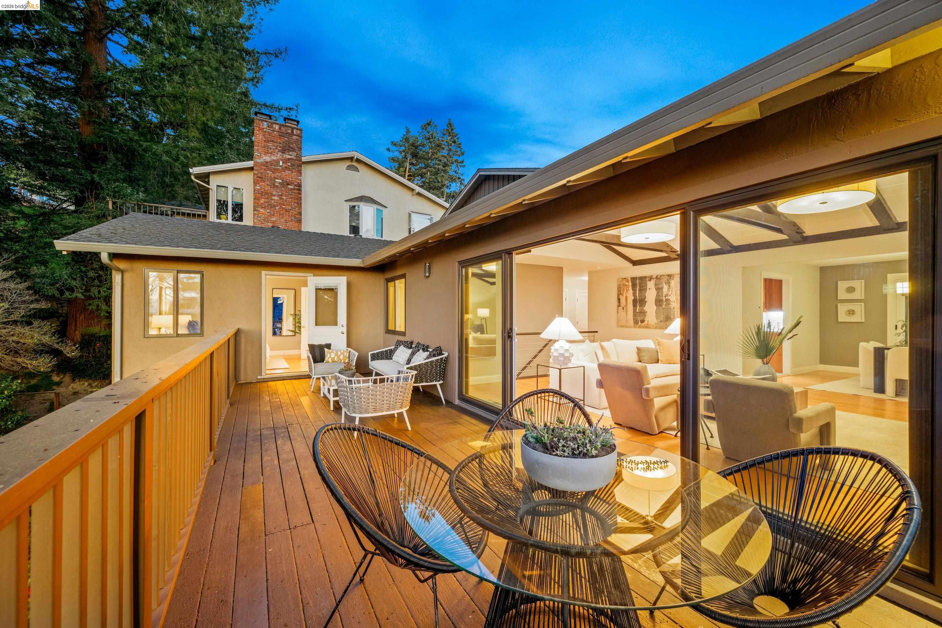 Detail Gallery Image 39 of 42 For 6611 Ascot Dr, Oakland,  CA 94611 - 4 Beds | 3 Baths