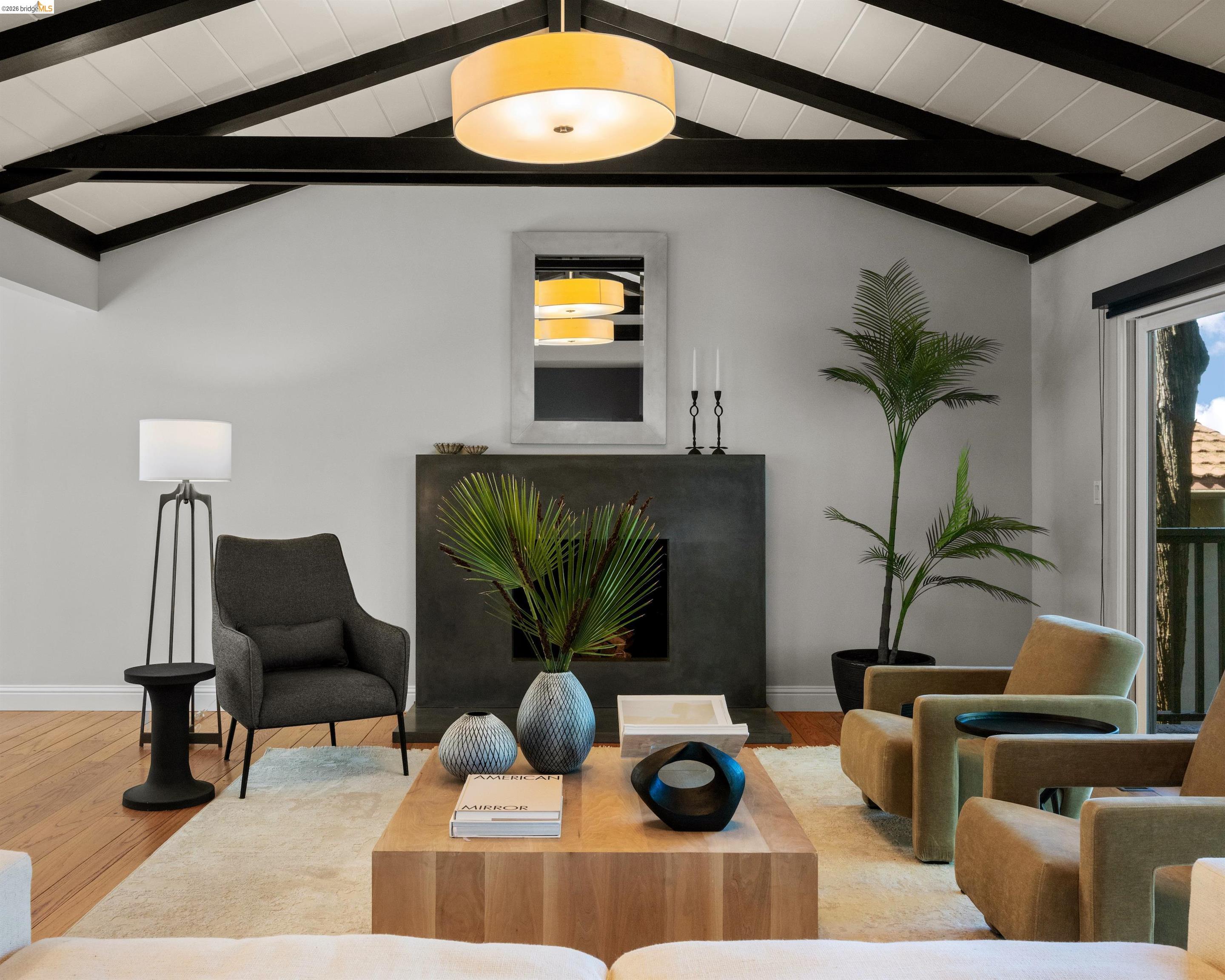 Detail Gallery Image 6 of 42 For 6611 Ascot Dr, Oakland,  CA 94611 - 4 Beds | 3 Baths