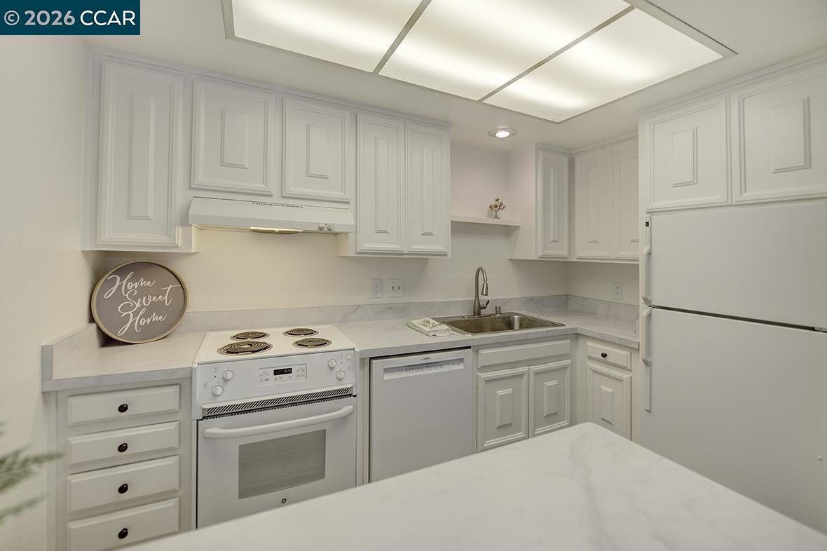 Photo #8: 41127130 Listing: Photo #8