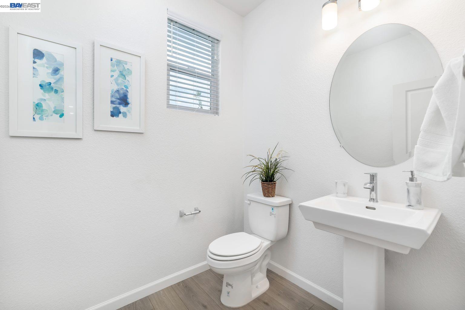 Detail Gallery Image 8 of 30 For 30 Cypress Ct, Pittsburg,  CA 94565 - 4 Beds | 2/1 Baths