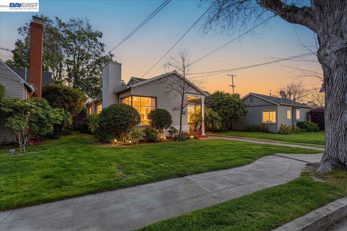 Detail Gallery Image 2 of 60 For 819 Superior Ave, San Leandro,  CA 94577 - 3 Beds | 2/1 Baths