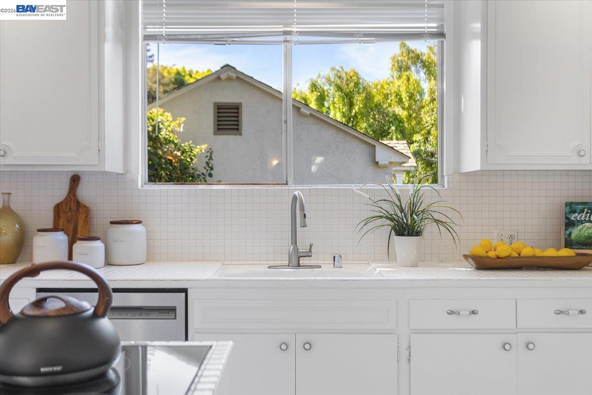 Detail Gallery Image 29 of 60 For 819 Superior Ave, San Leandro,  CA 94577 - 3 Beds | 2/1 Baths