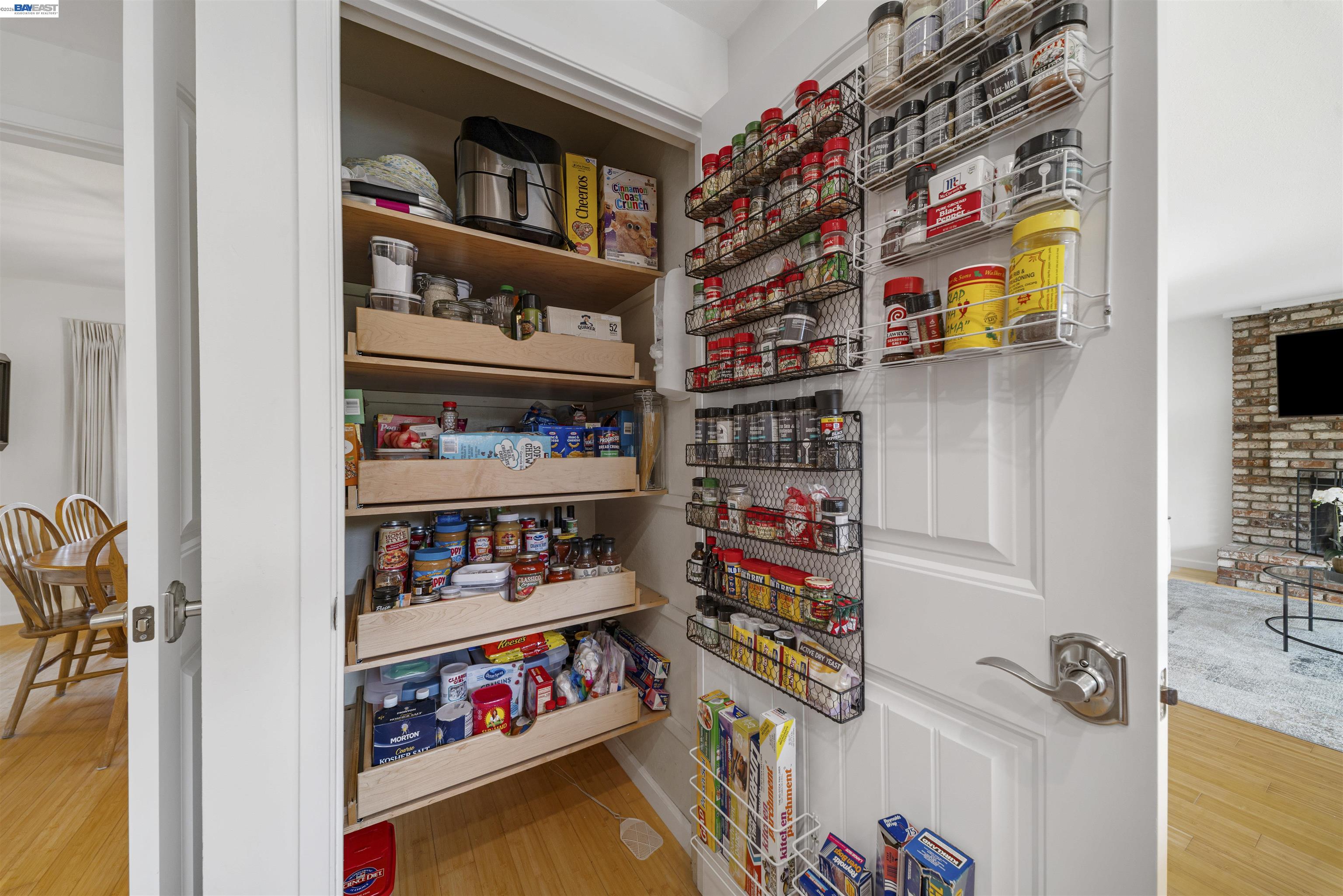 Detail Gallery Image 12 of 51 For 5534 Blackbird Dr, Pleasanton,  CA 94566 - 4 Beds | 2 Baths