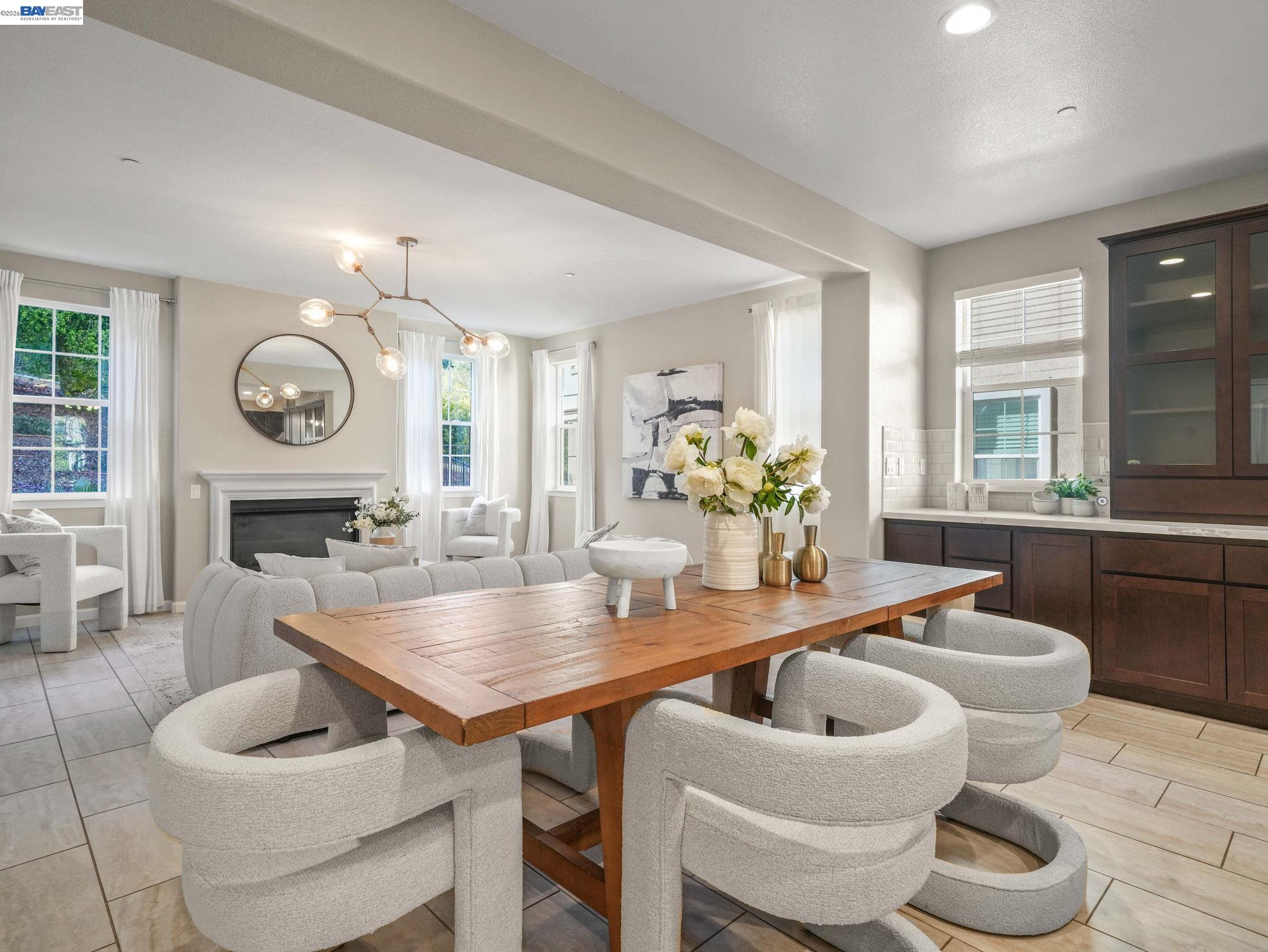 Detail Gallery Image 12 of 59 For 2703 Tribune Ave, Hayward,  CA 94542 - 5 Beds | 5/1 Baths