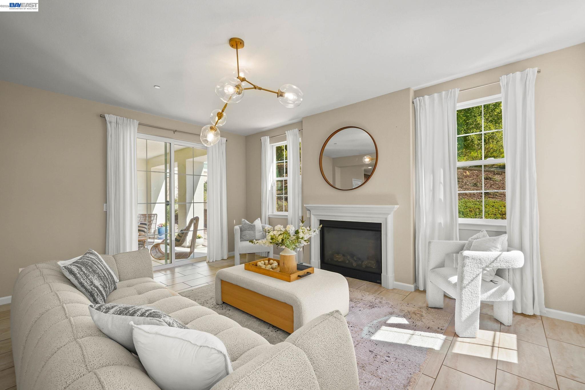 Detail Gallery Image 13 of 59 For 2703 Tribune Ave, Hayward,  CA 94542 - 5 Beds | 5/1 Baths