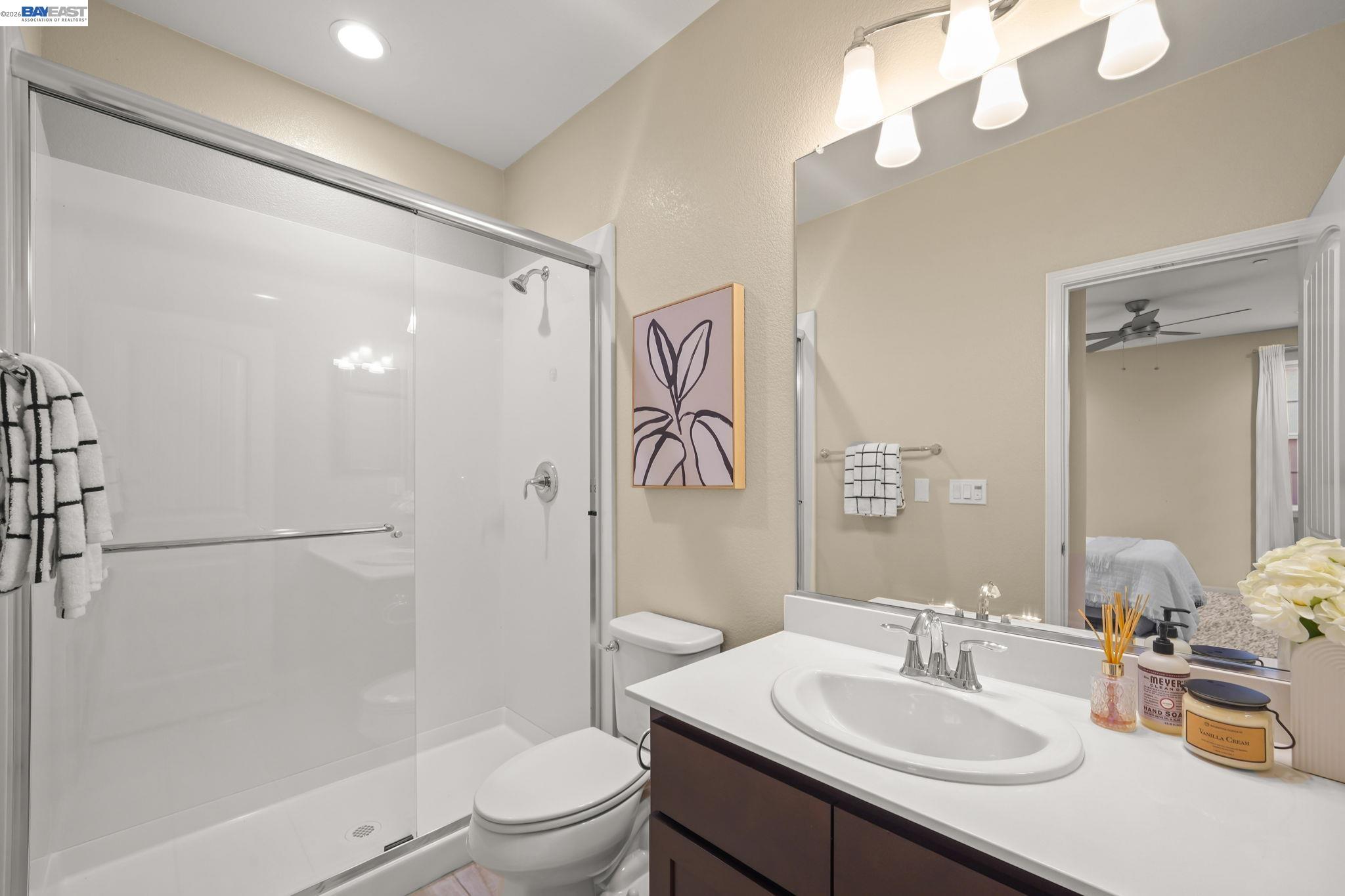 Detail Gallery Image 17 of 59 For 2703 Tribune Ave, Hayward,  CA 94542 - 5 Beds | 5/1 Baths