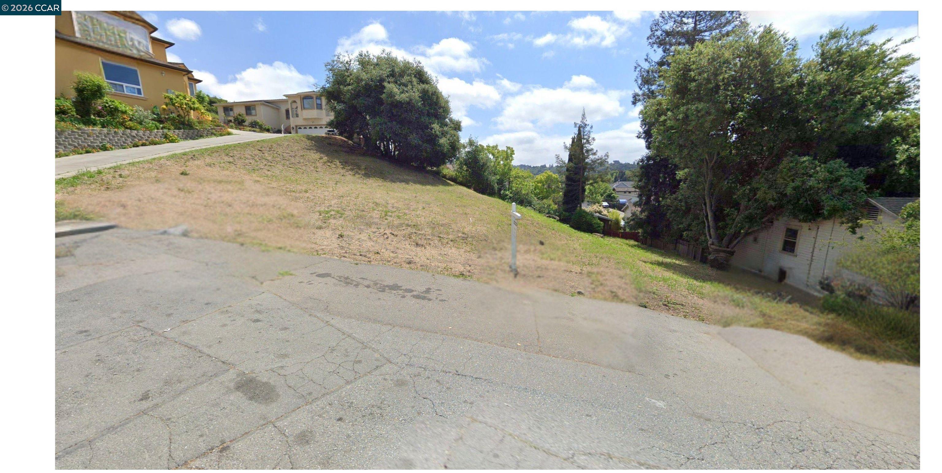 Detail Gallery Image 4 of 5 For 2525 Brandt St, Pinole,  CA 94564 - – Beds | – Baths