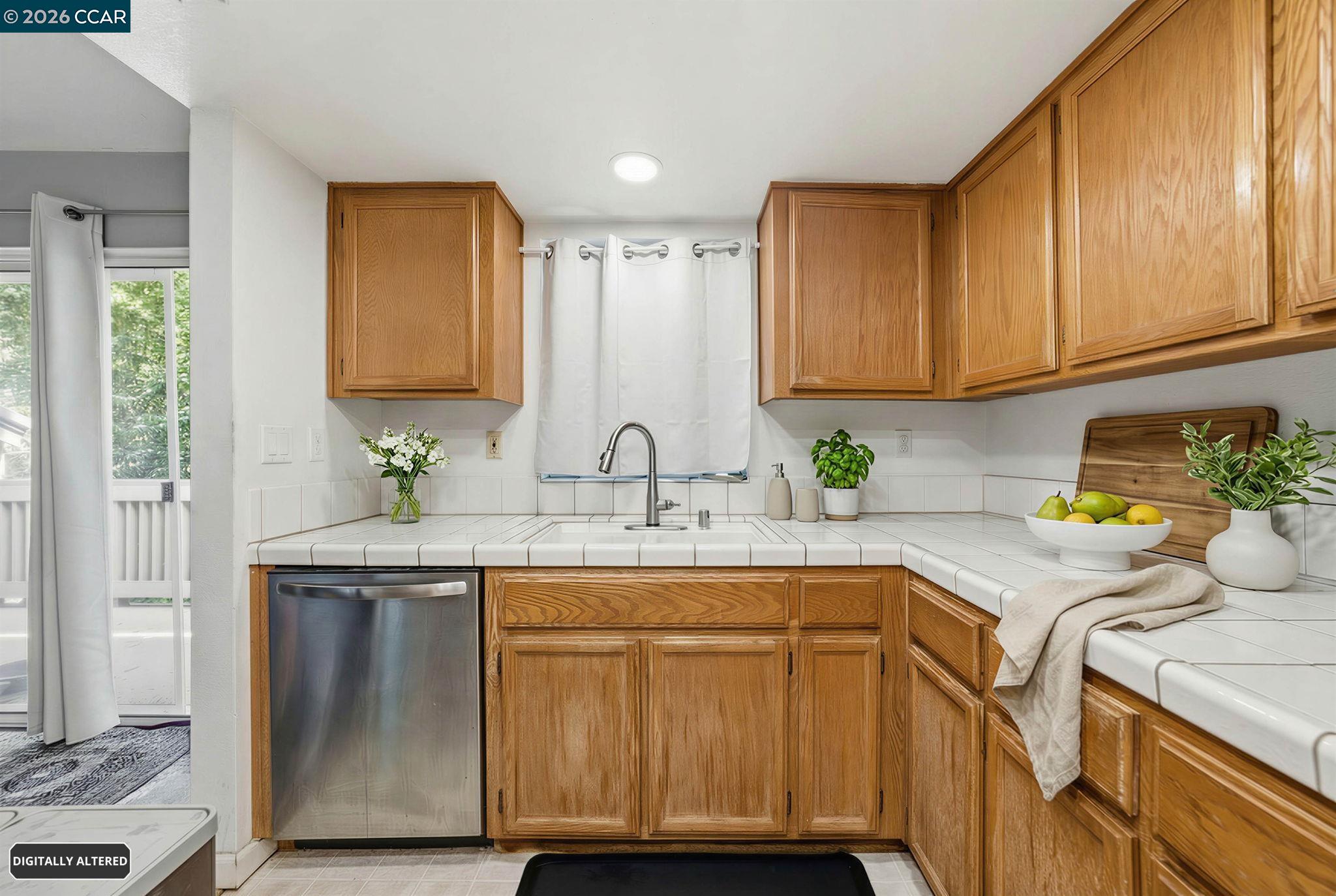 Detail Gallery Image 13 of 59 For 1050 Summershore Ct, San Jose,  CA 95122 - 2 Beds | 2 Baths