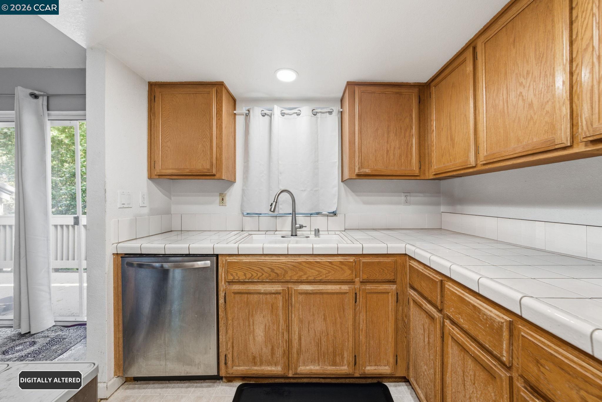 Detail Gallery Image 14 of 59 For 1050 Summershore Ct, San Jose,  CA 95122 - 2 Beds | 2 Baths