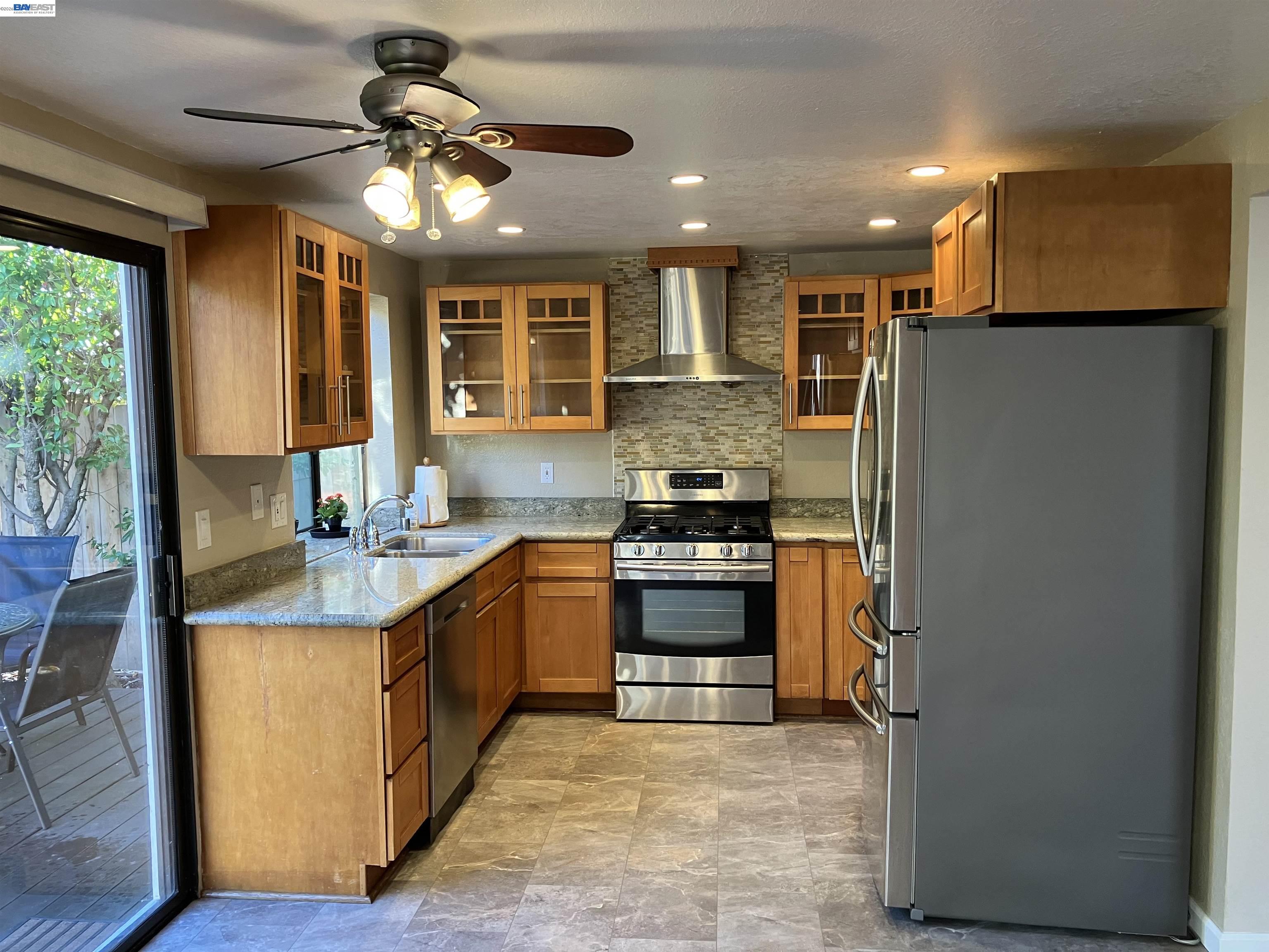 Detail Gallery Image 23 of 58 For 181 Yachtsman Dr, Vallejo,  CA 94591 - 3 Beds | 2/1 Baths