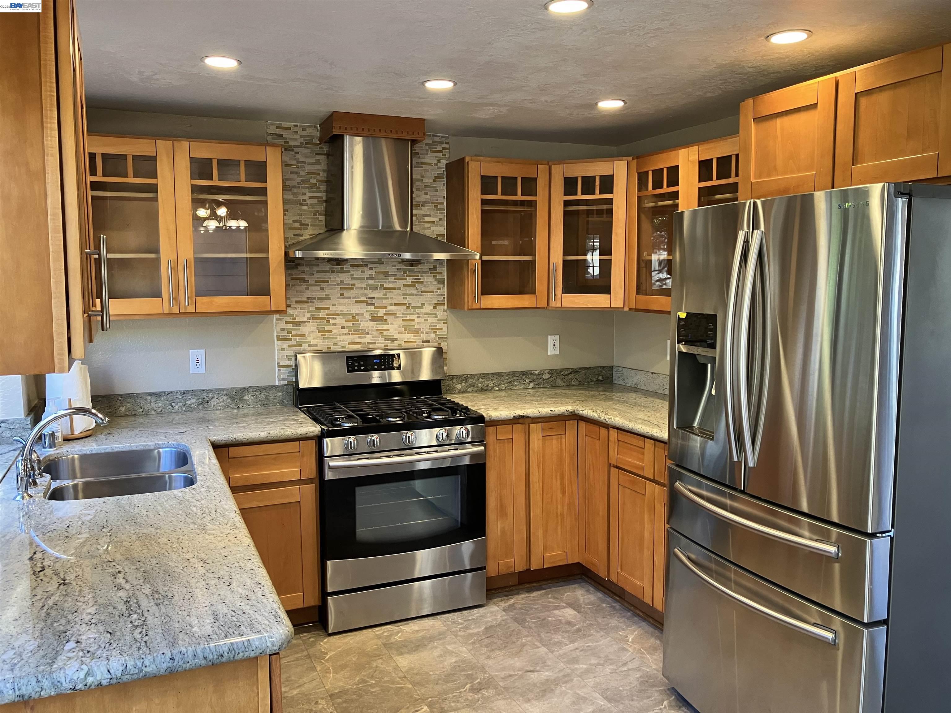 Detail Gallery Image 24 of 58 For 181 Yachtsman Dr, Vallejo,  CA 94591 - 3 Beds | 2/1 Baths