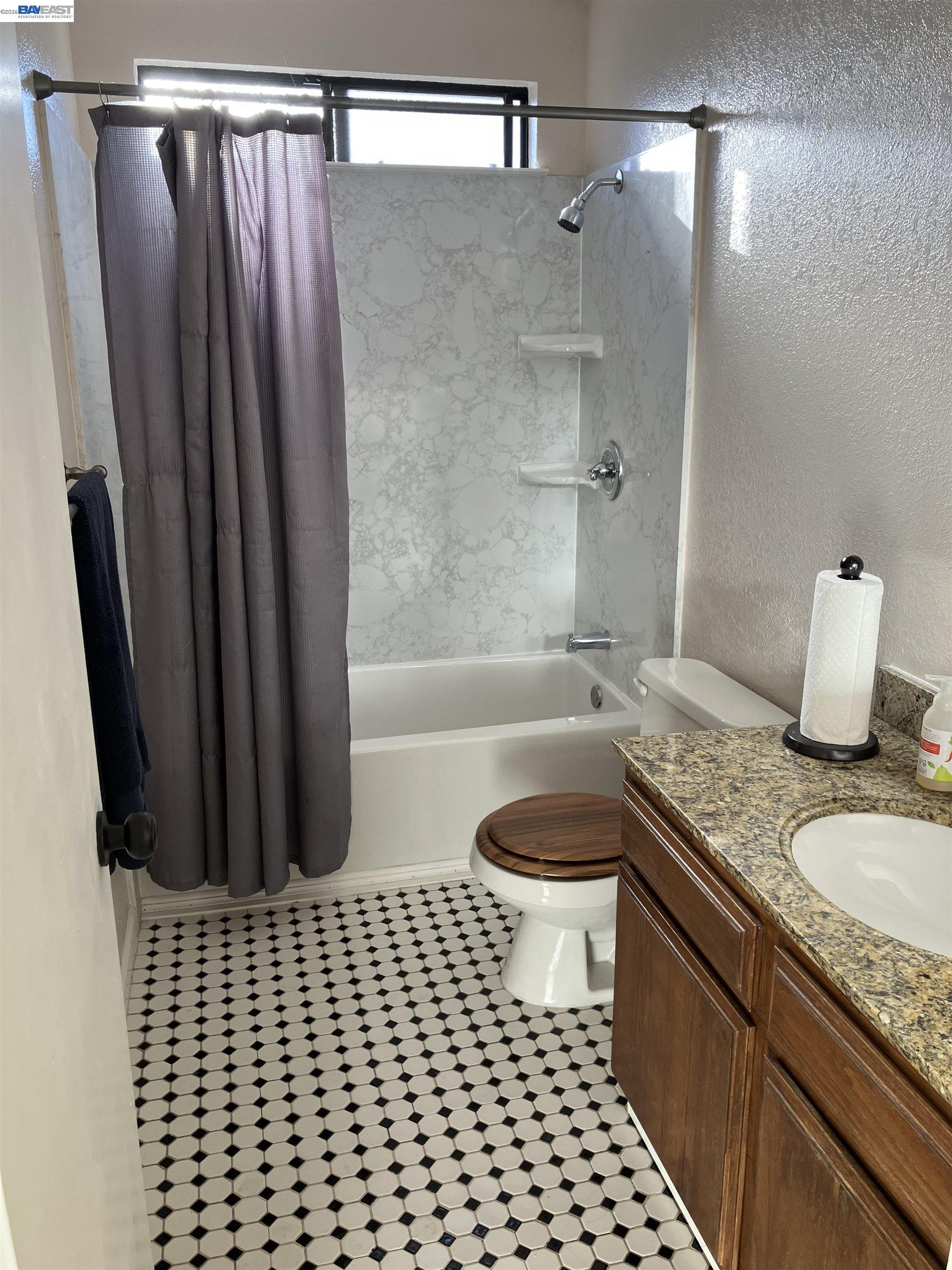 Detail Gallery Image 33 of 58 For 181 Yachtsman Dr, Vallejo,  CA 94591 - 3 Beds | 2/1 Baths