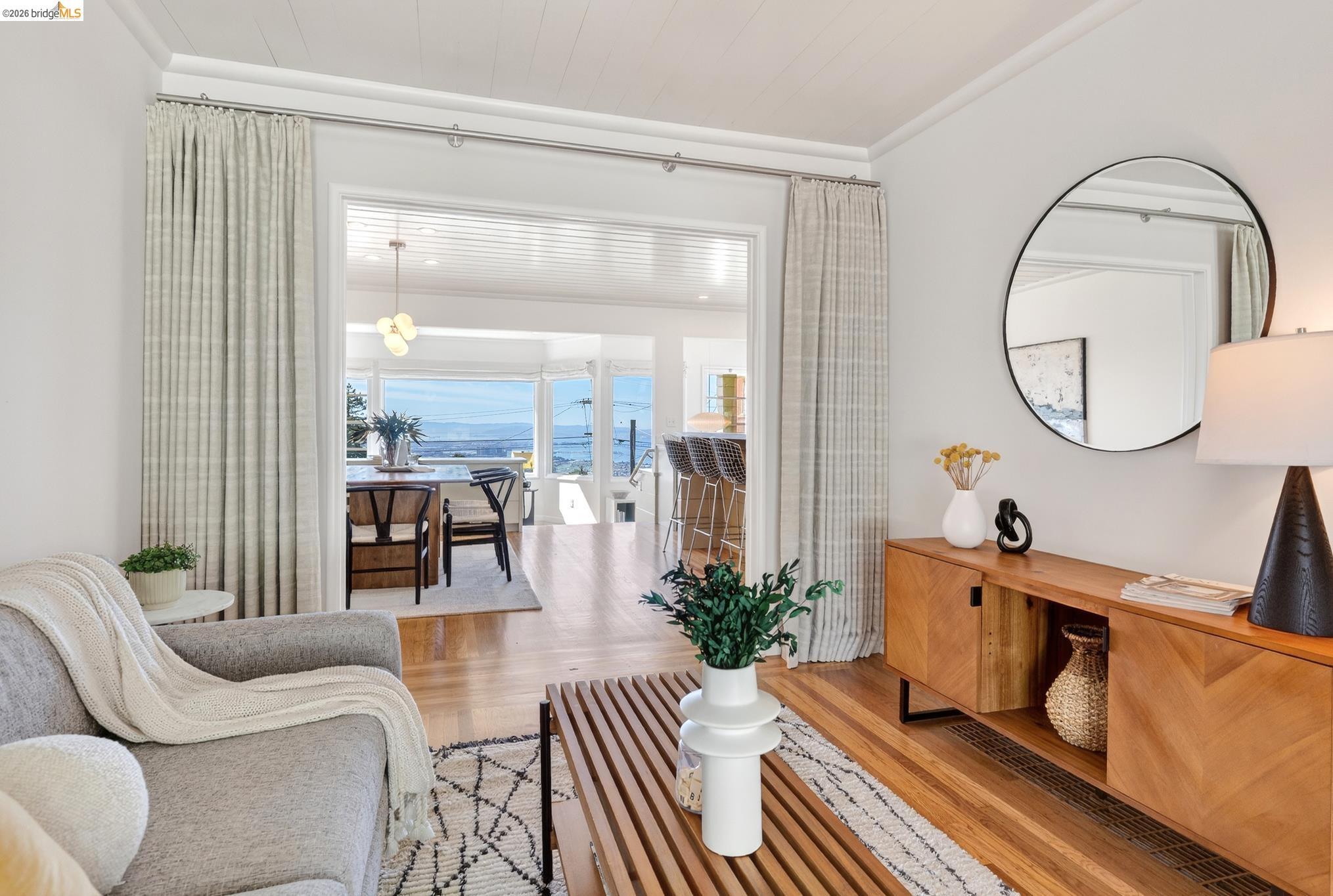 Detail Gallery Image 25 of 54 For 731 Grizzly Peak Blvd, Berkeley,  CA 94708 - 3 Beds | 2 Baths