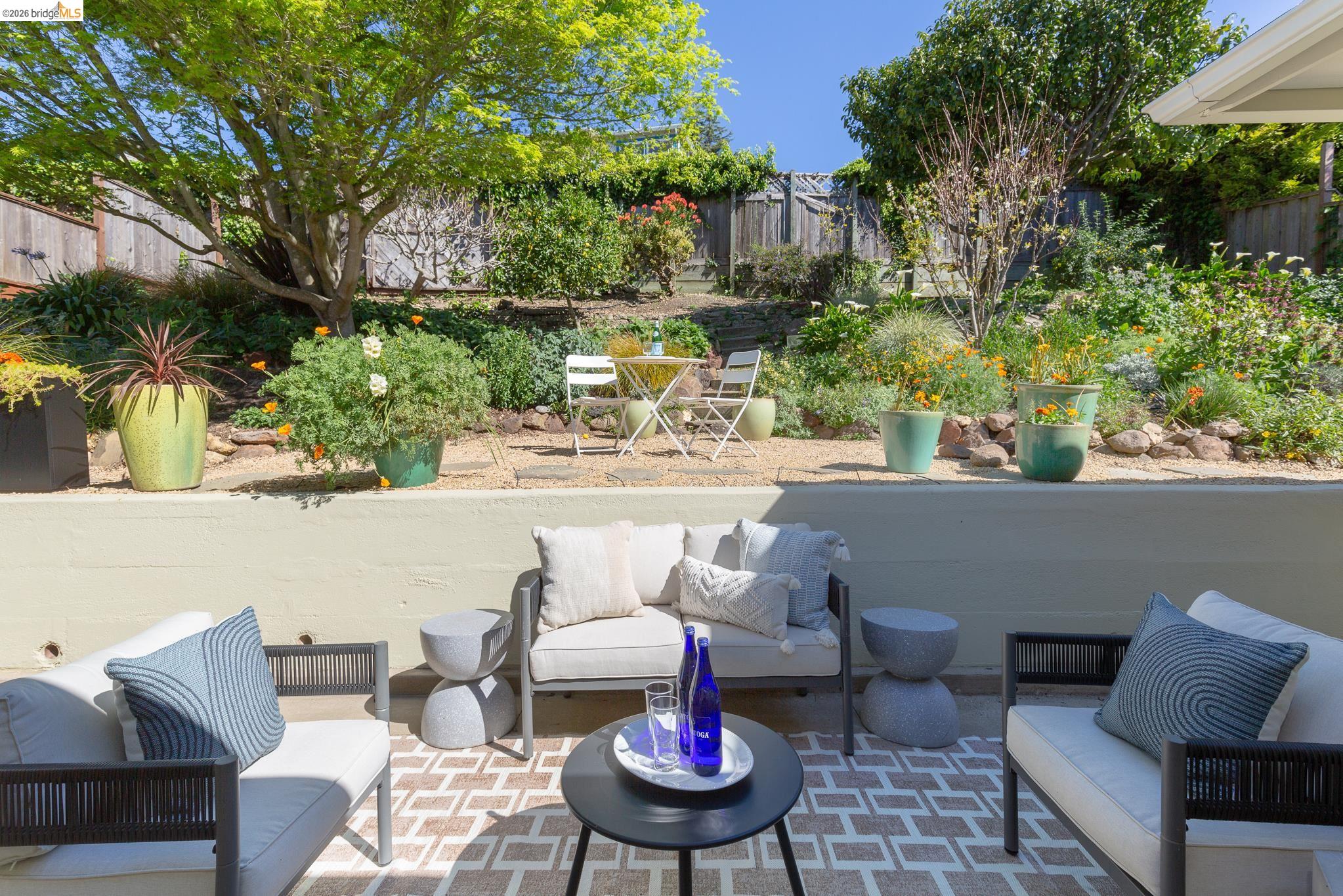 Detail Gallery Image 28 of 54 For 731 Grizzly Peak Blvd, Berkeley,  CA 94708 - 3 Beds | 2 Baths