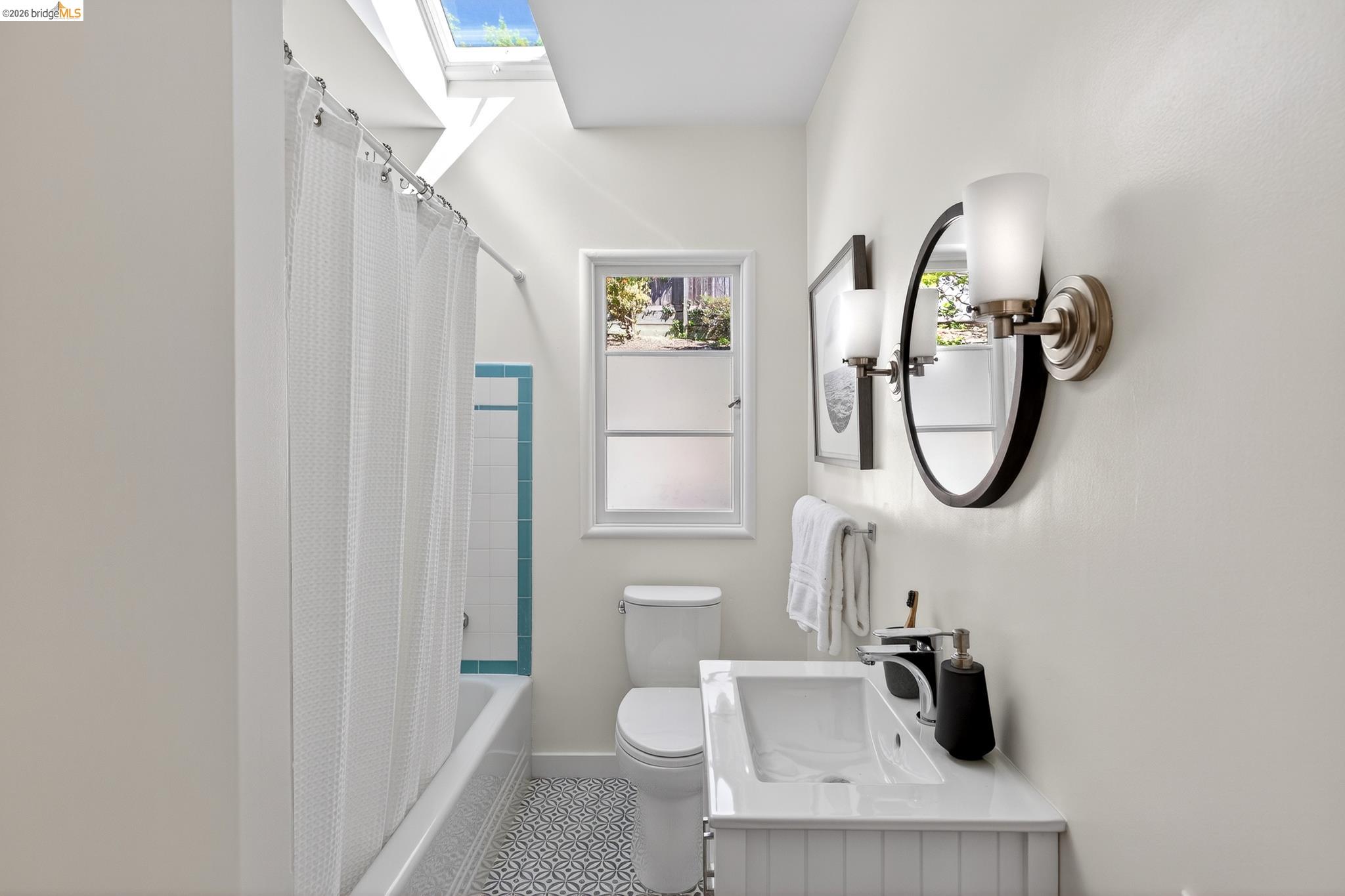 Detail Gallery Image 36 of 54 For 731 Grizzly Peak Blvd, Berkeley,  CA 94708 - 3 Beds | 2 Baths