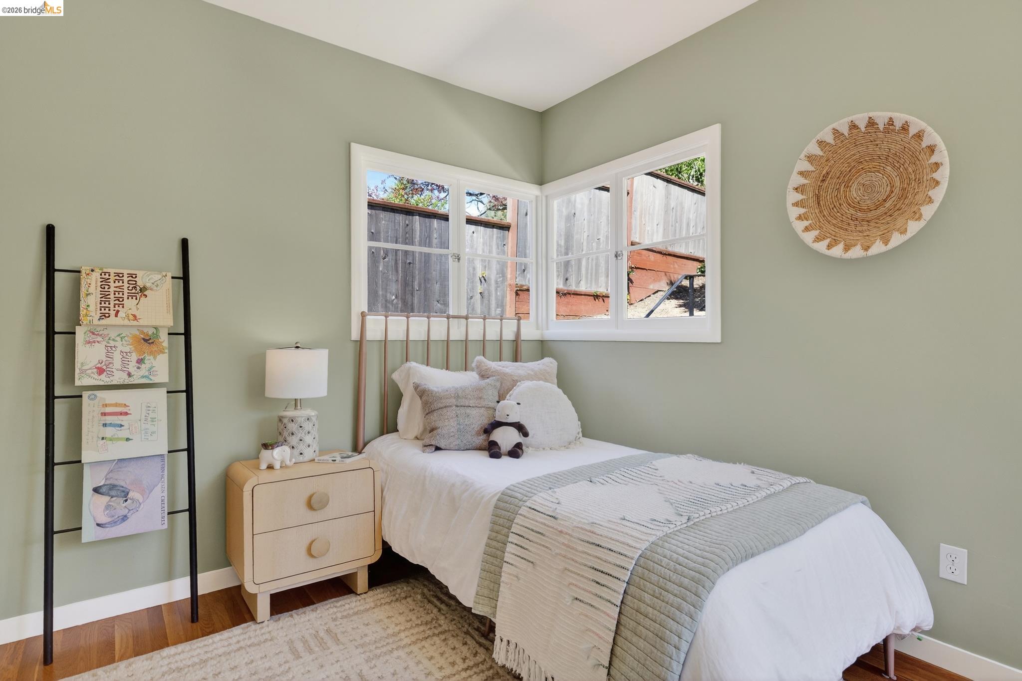 Detail Gallery Image 37 of 54 For 731 Grizzly Peak Blvd, Berkeley,  CA 94708 - 3 Beds | 2 Baths