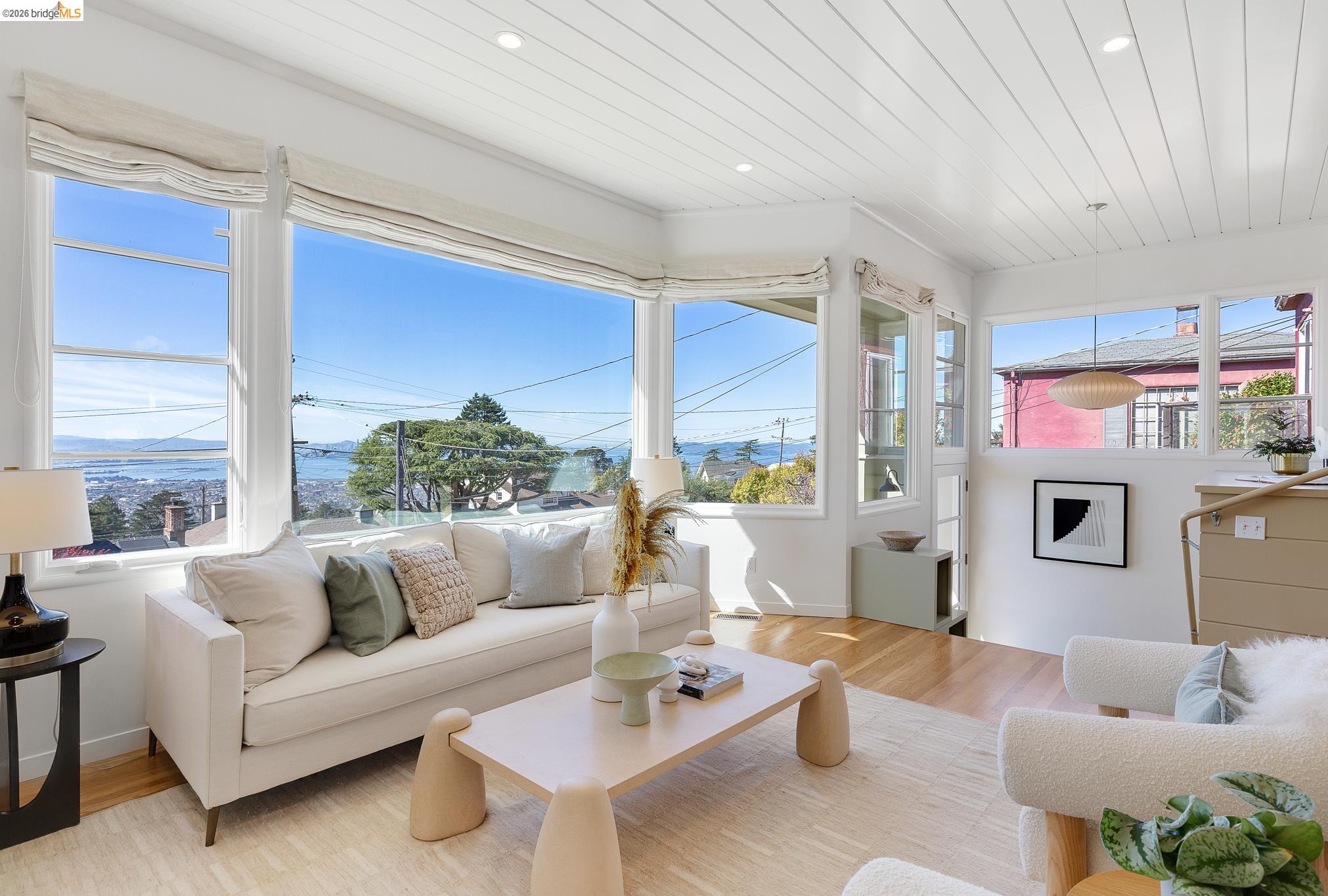 Detail Gallery Image 8 of 54 For 731 Grizzly Peak Blvd, Berkeley,  CA 94708 - 3 Beds | 2 Baths