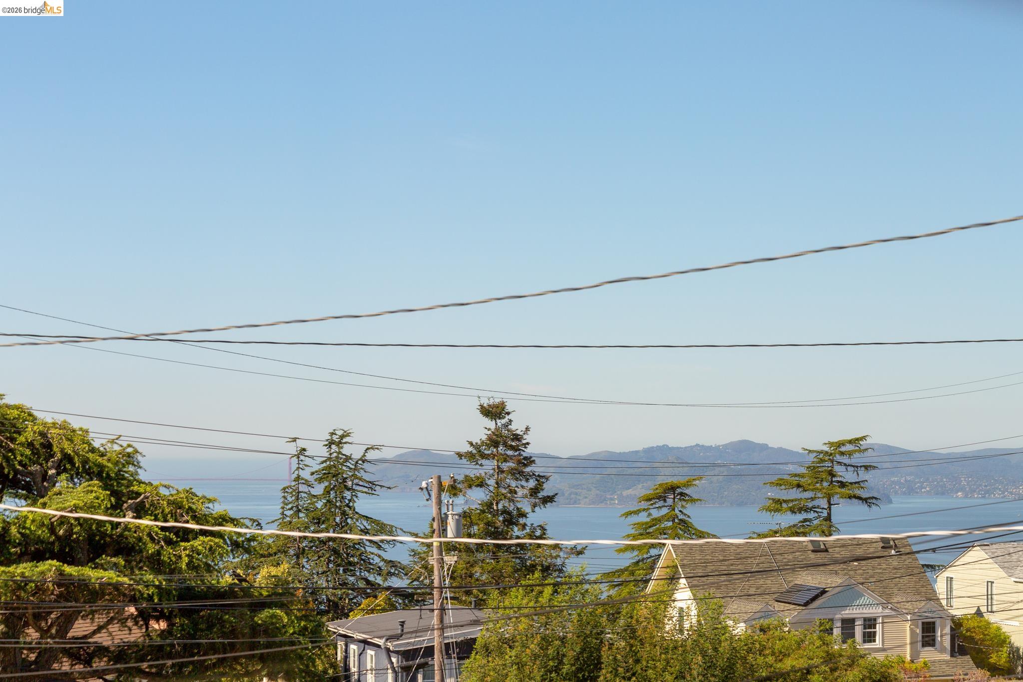 Detail Gallery Image 9 of 54 For 731 Grizzly Peak Blvd, Berkeley,  CA 94708 - 3 Beds | 2 Baths