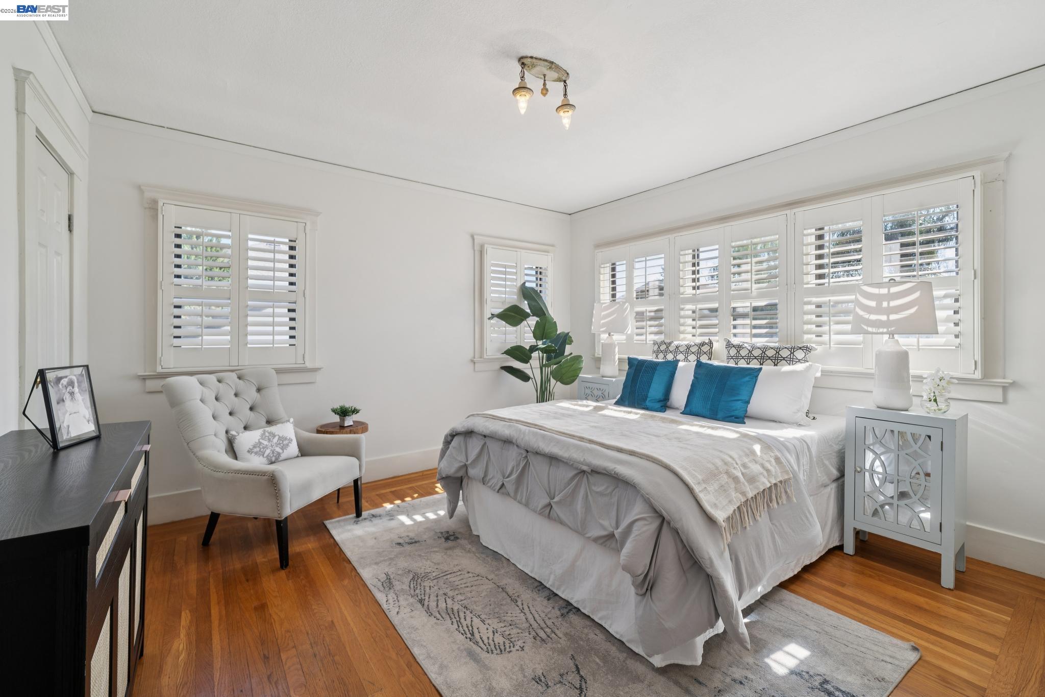 Detail Gallery Image 17 of 32 For 1718 High St, Alameda,  CA 94501 - 3 Beds | 1/1 Baths