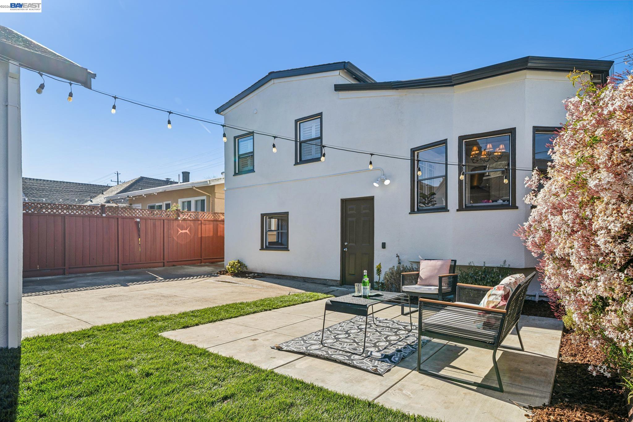 Detail Gallery Image 28 of 32 For 1718 High St, Alameda,  CA 94501 - 3 Beds | 1/1 Baths