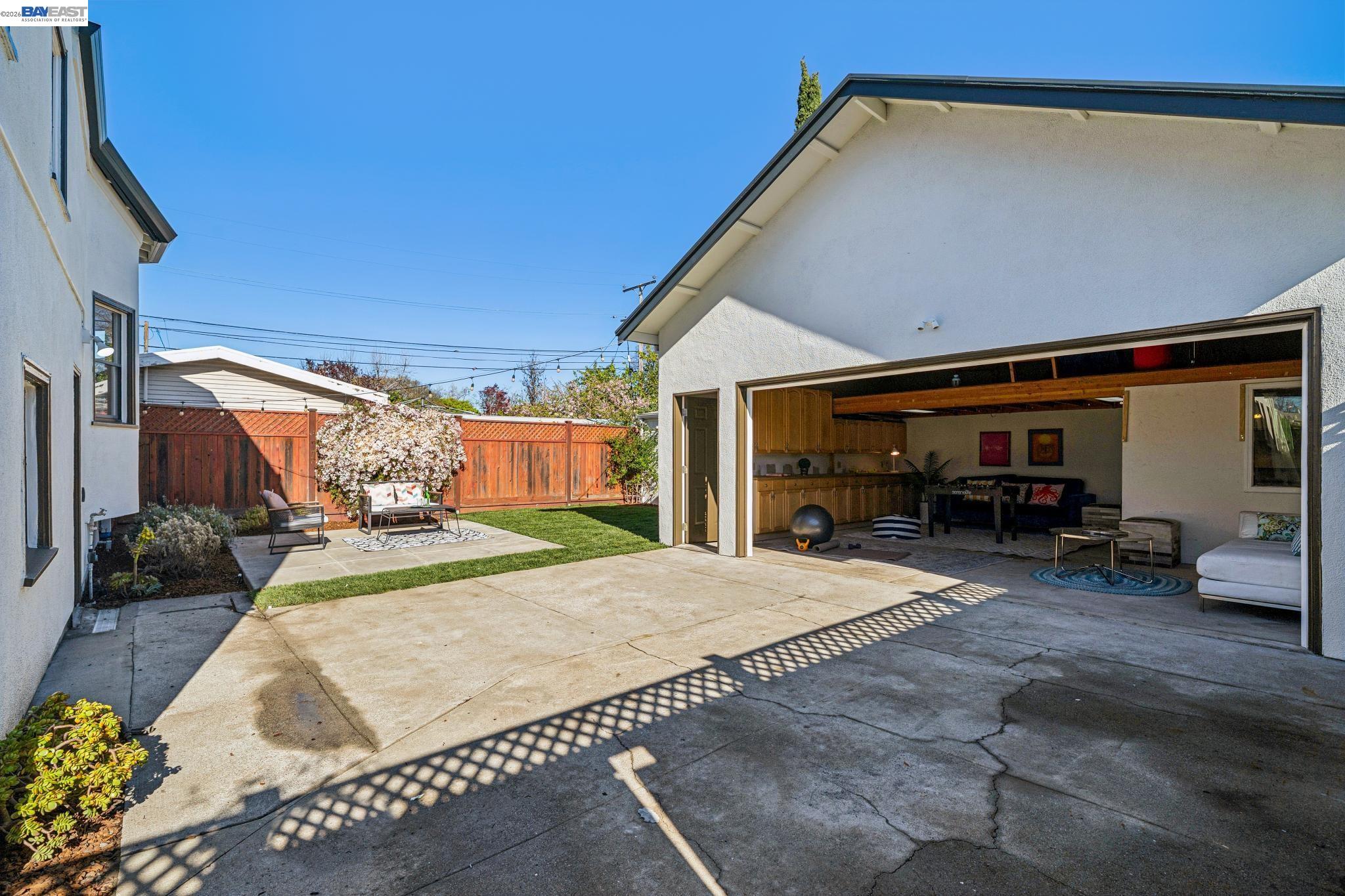 Detail Gallery Image 29 of 32 For 1718 High St, Alameda,  CA 94501 - 3 Beds | 1/1 Baths