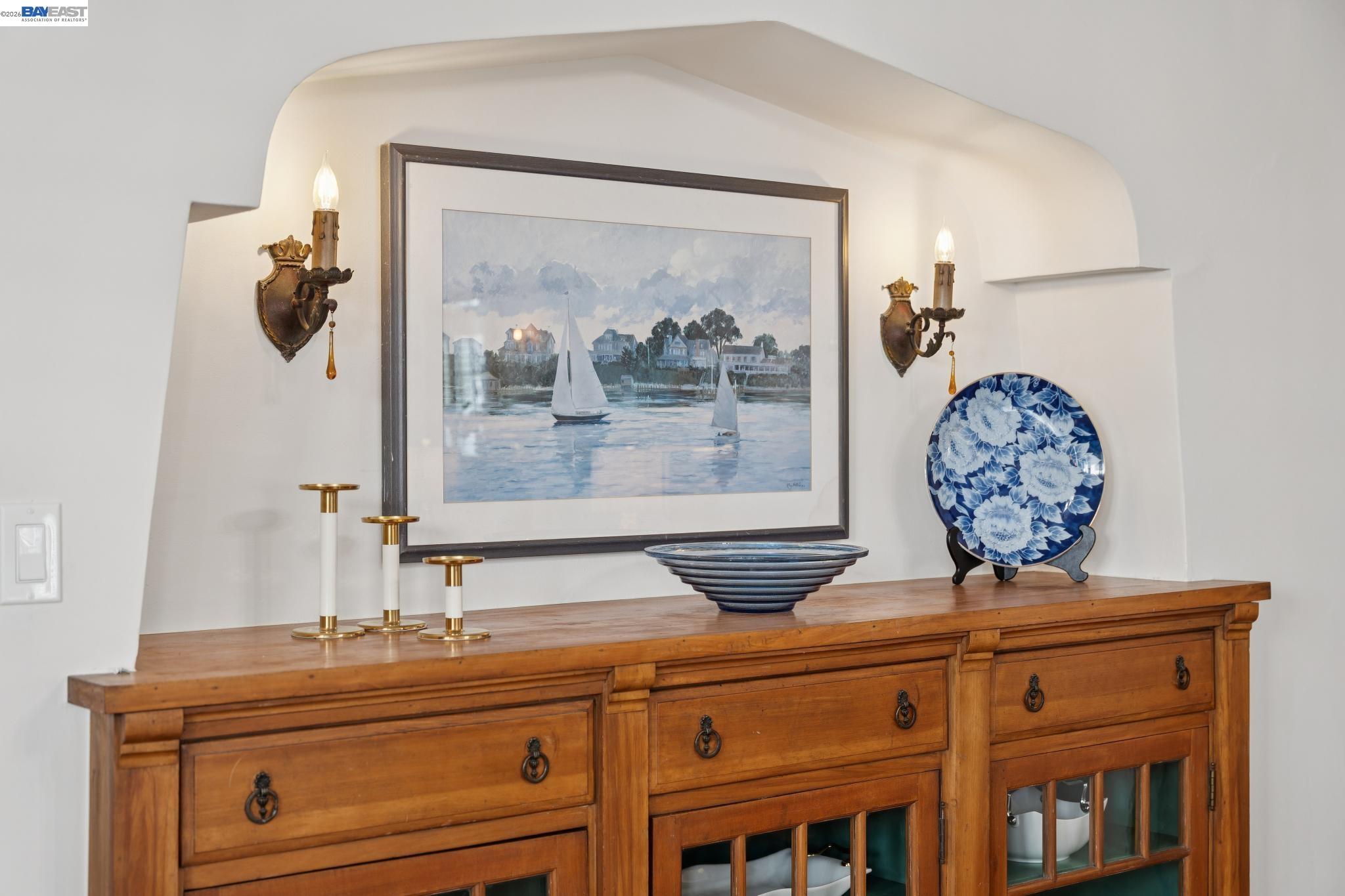 Detail Gallery Image 9 of 32 For 1718 High St, Alameda,  CA 94501 - 3 Beds | 1/1 Baths