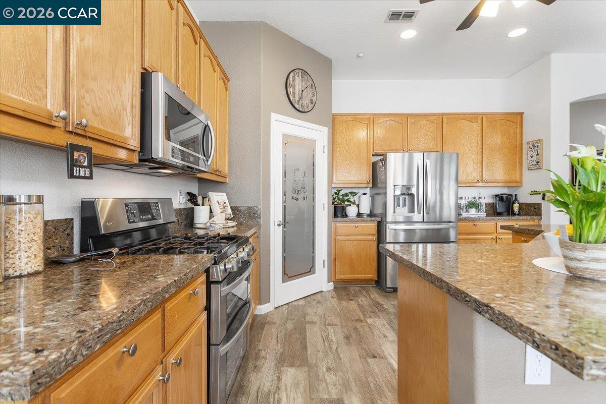 Detail Gallery Image 19 of 49 For 377 St Claire Ter, Brentwood,  CA 94513 - 2 Beds | 2 Baths