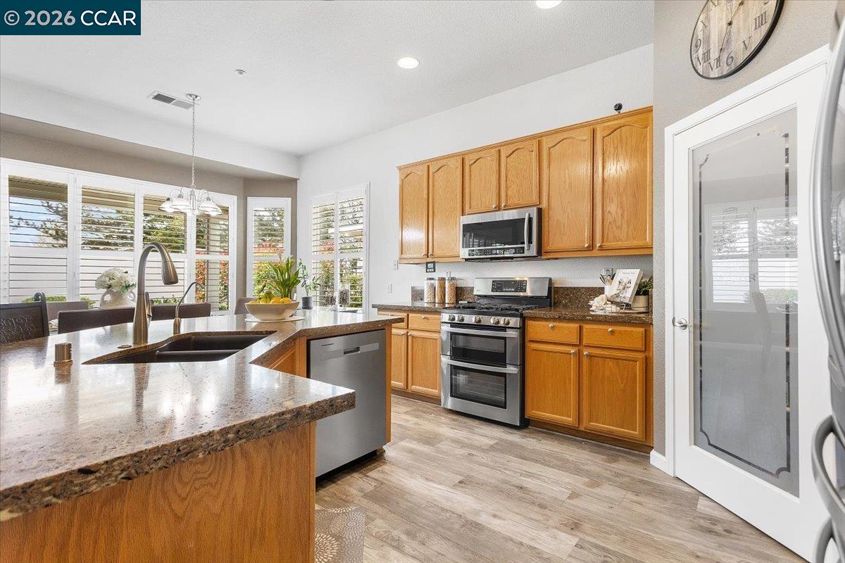 Detail Gallery Image 20 of 49 For 377 St Claire Ter, Brentwood,  CA 94513 - 2 Beds | 2 Baths